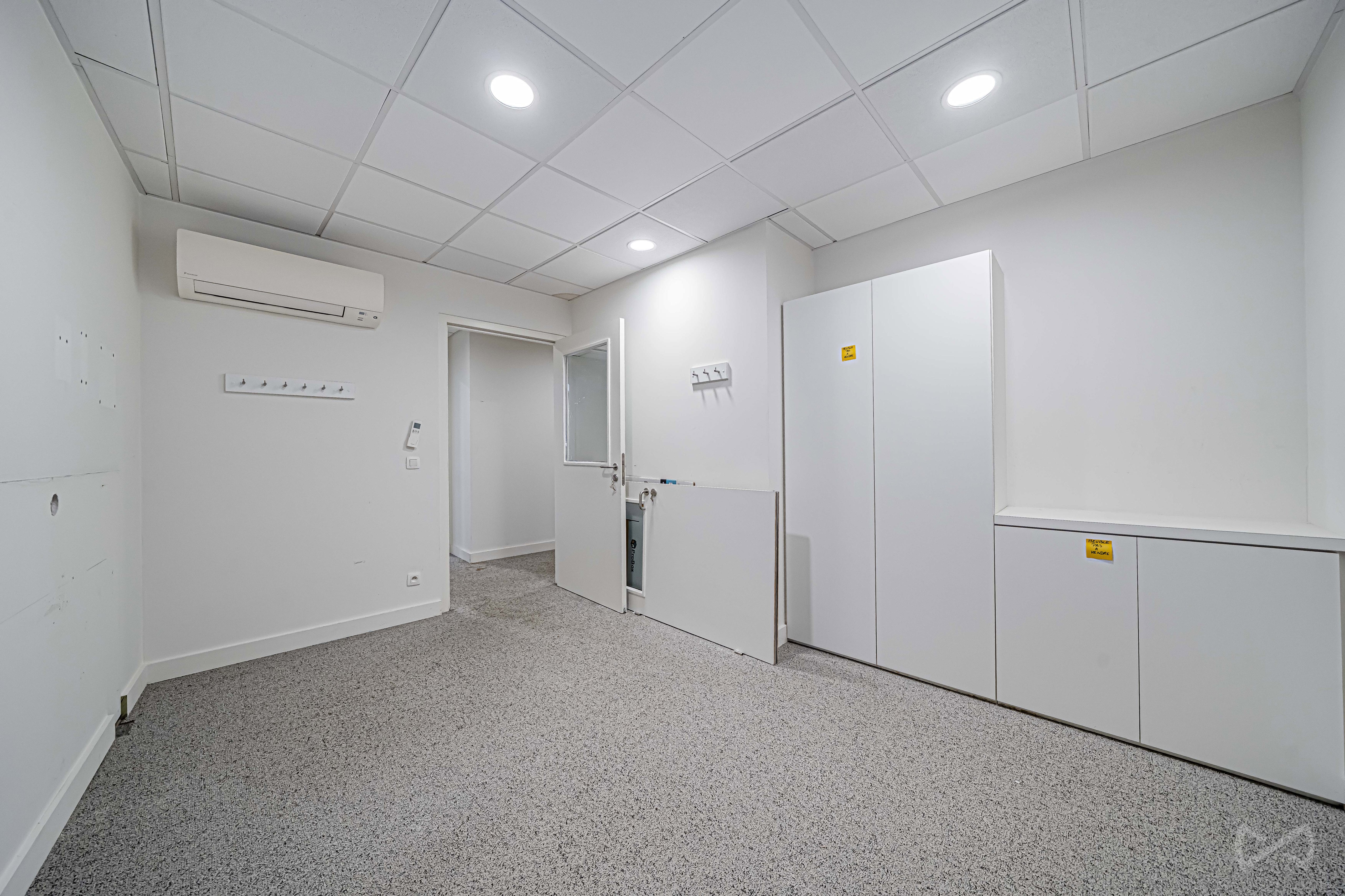 Picture 3 of 4 for Multi-purpose building with eight bedrooms in Namur