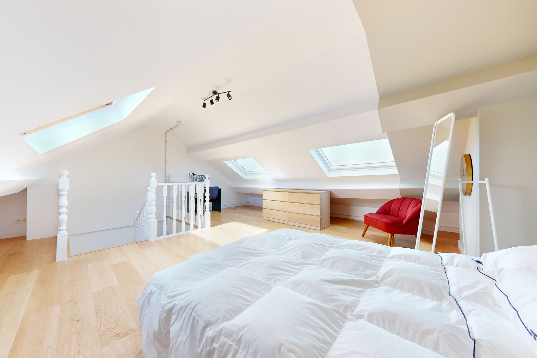 Picture 2 of 4 for Flat with five bedrooms in Schaerbeek
