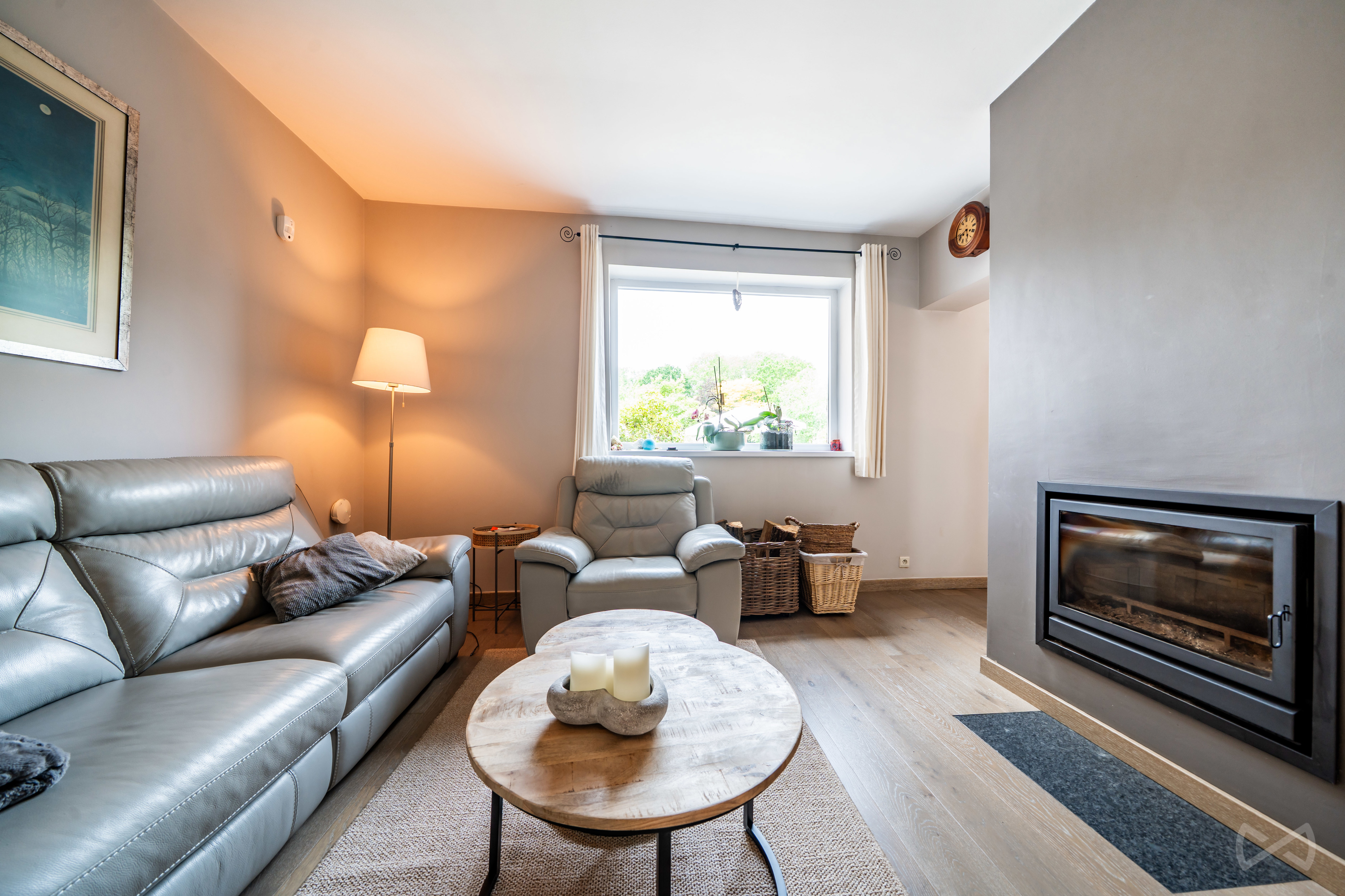 Picture 3 of 4 for House with five bedrooms in Mont-sur-marchienne