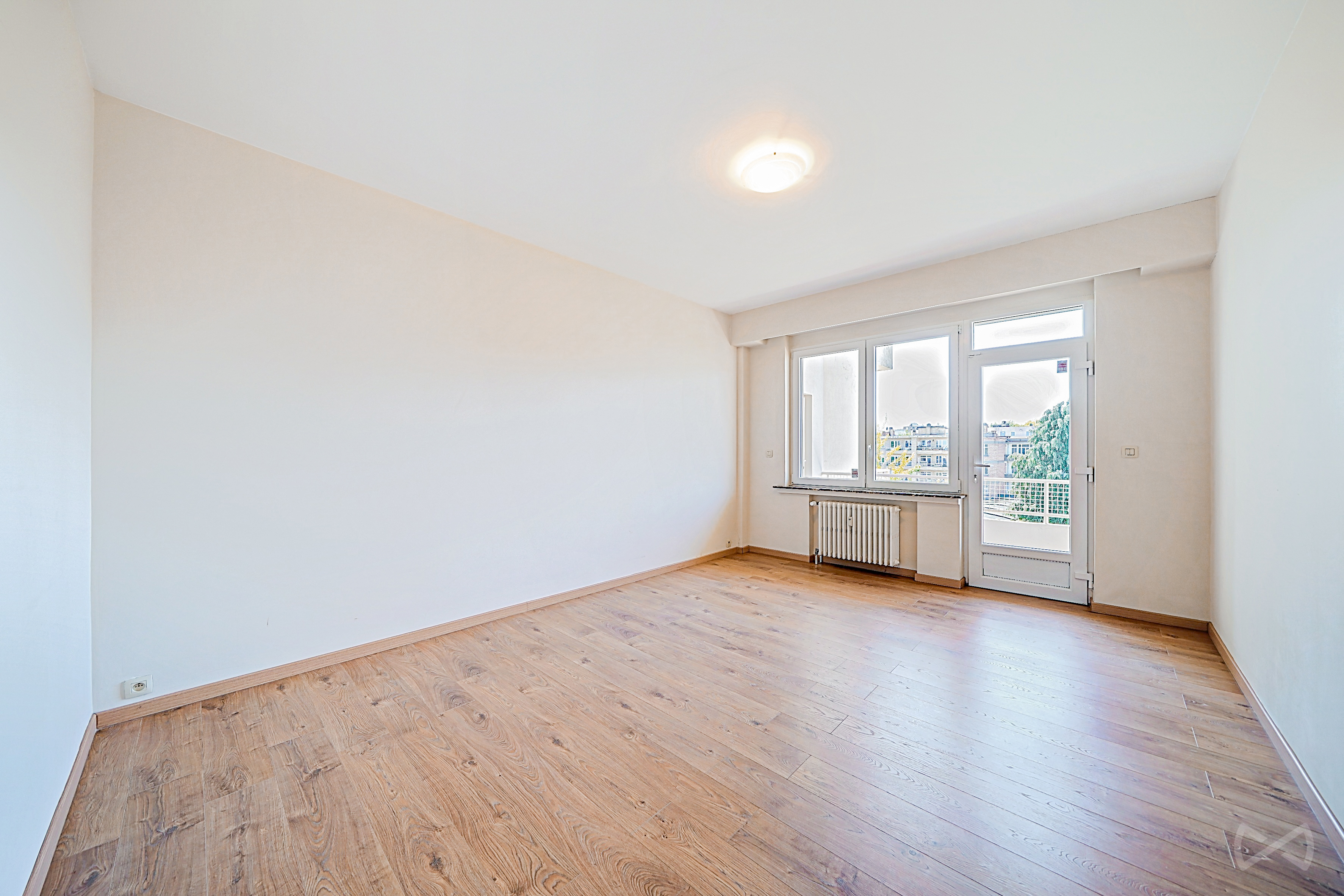 Picture 4 of 4 for Flat with three bedrooms in Ixelles