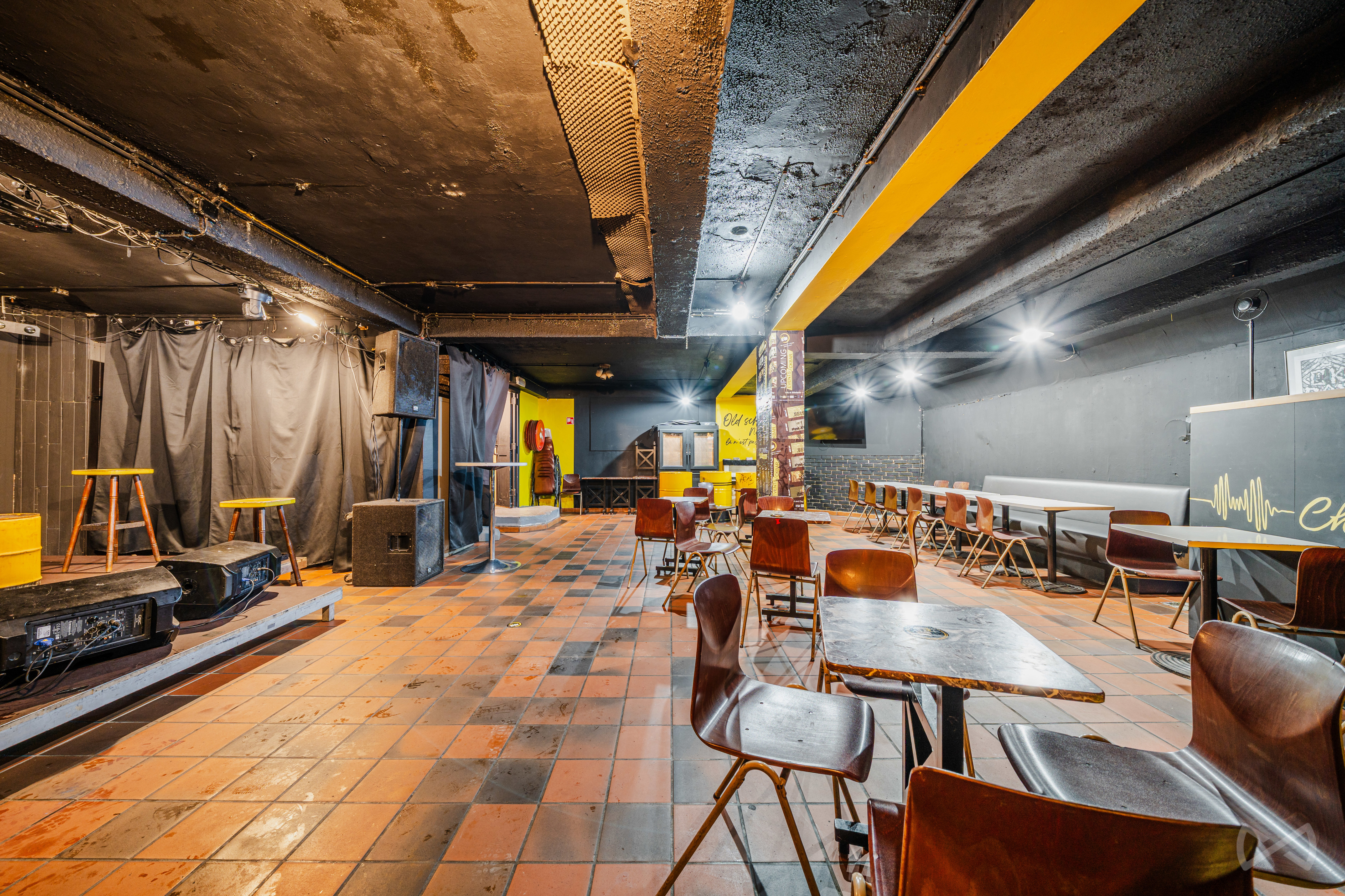 Picture 3 of 4 for Commercial groundfloor in Charleroi