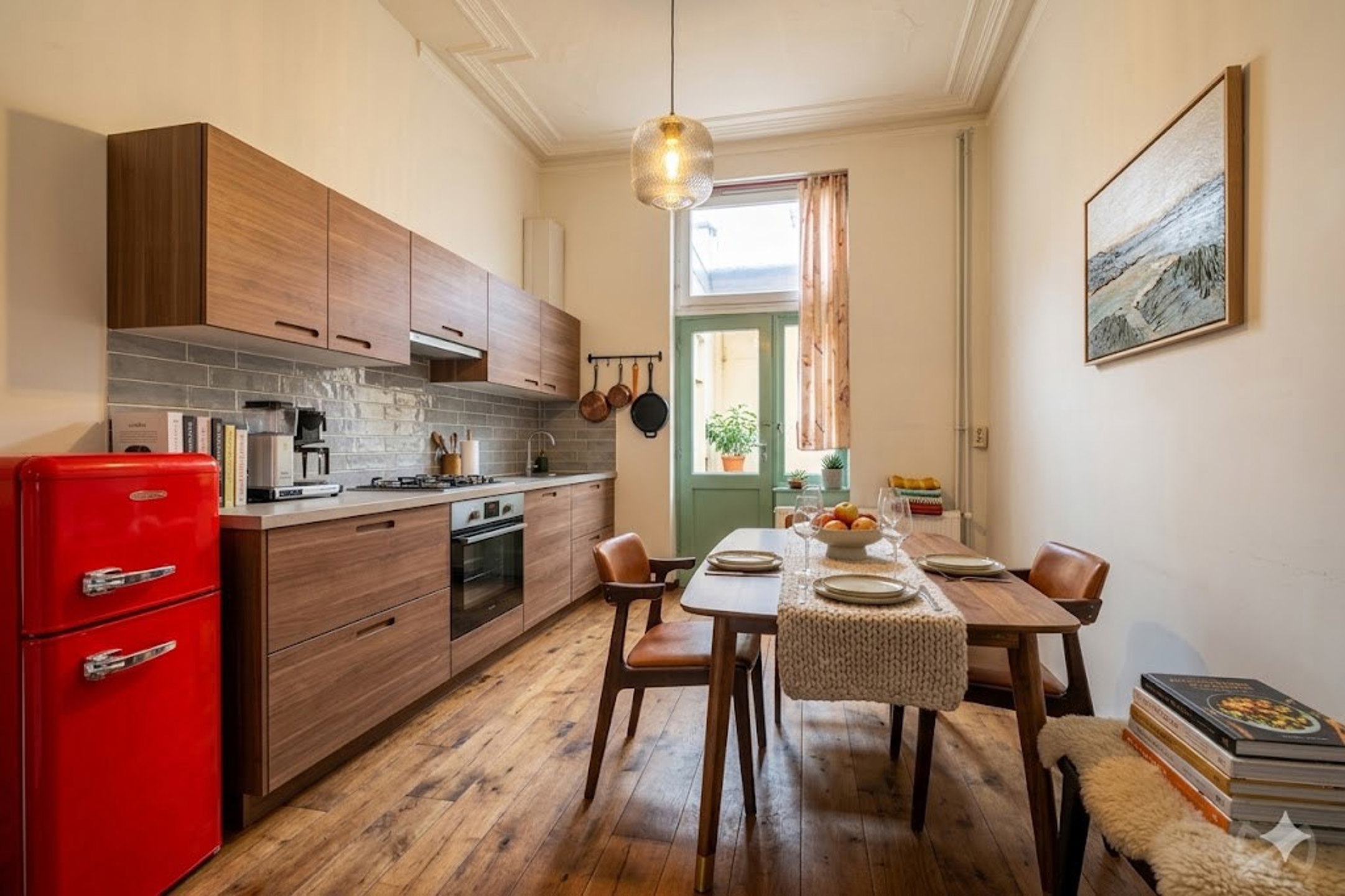 Picture 1 of 4 for House with six bedrooms in Molenbeek-saint-jean