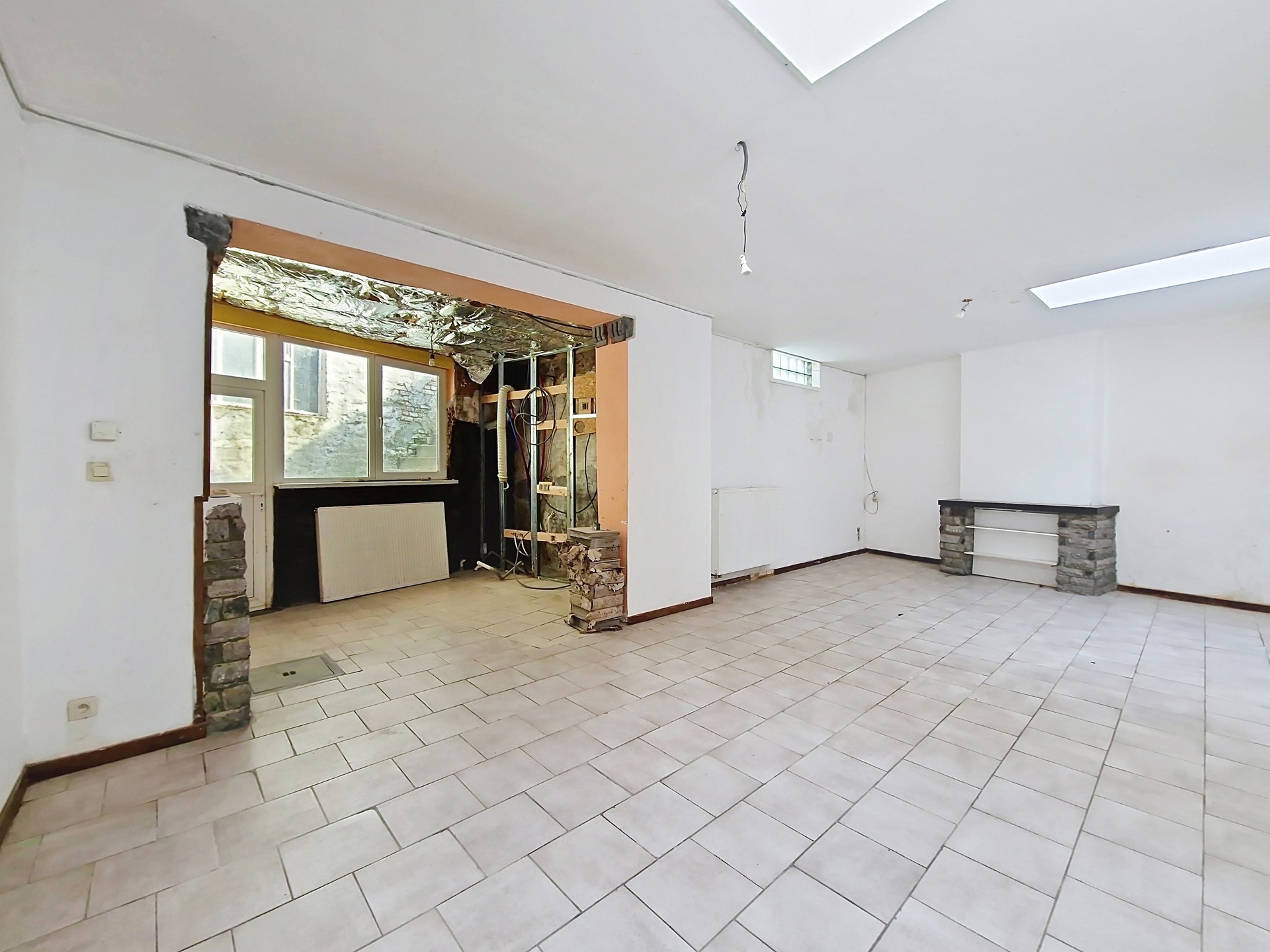 Photo 4 sur 4 pour Maison de quatre chambres à Écaussinnes