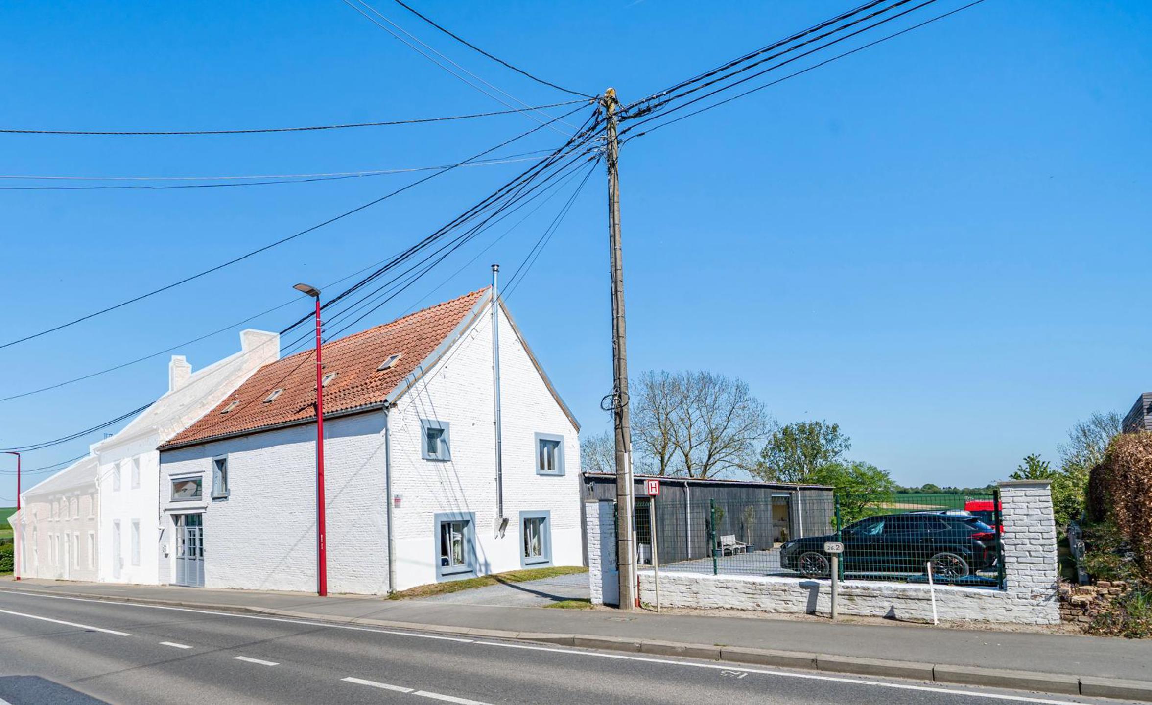 Picture 1 of 3 for Multi-purpose building with four bedrooms in Villers-la-ville
