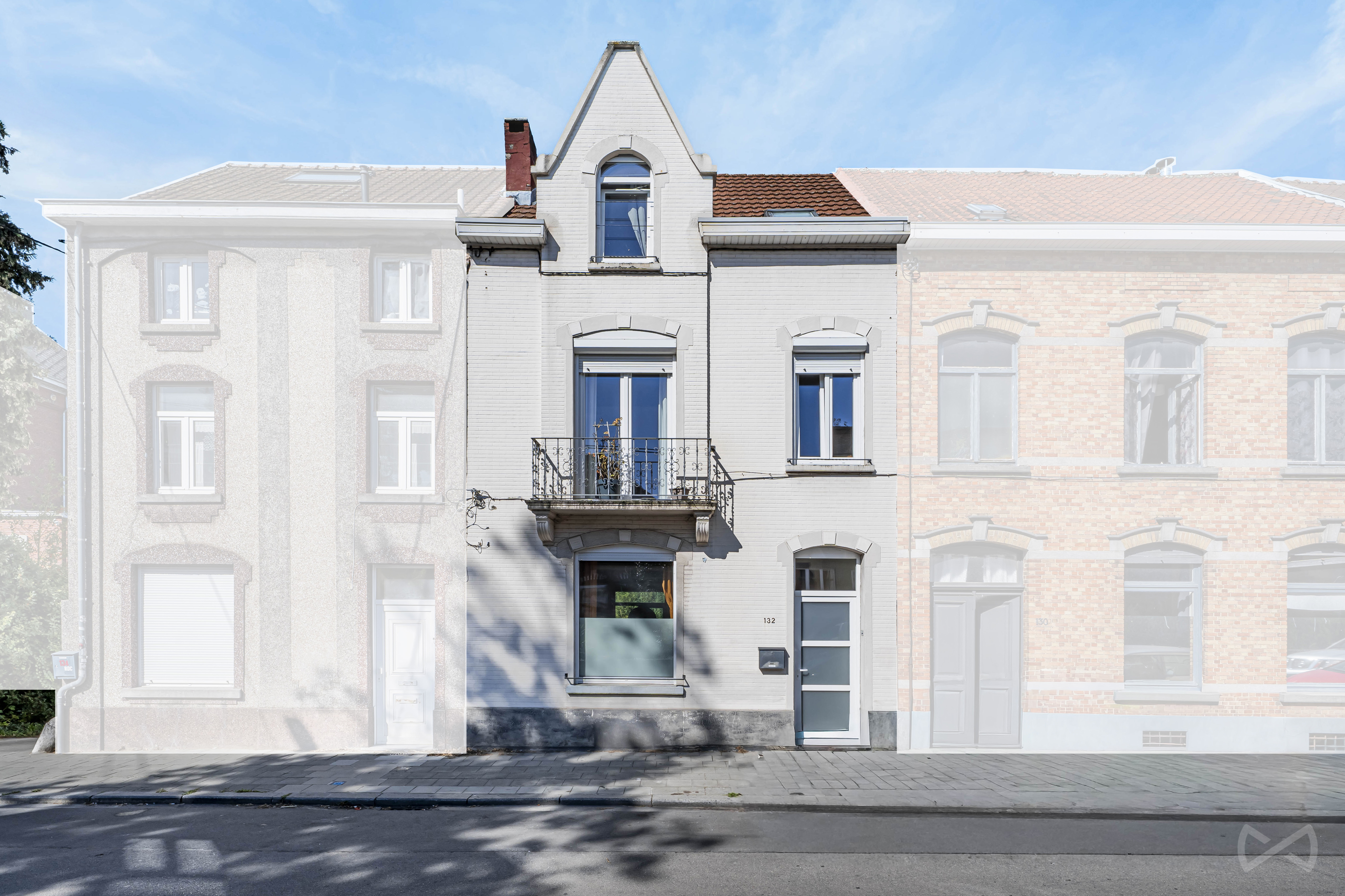 Photo 2 sur 3 pour Maison de quatre chambres à Waterloo