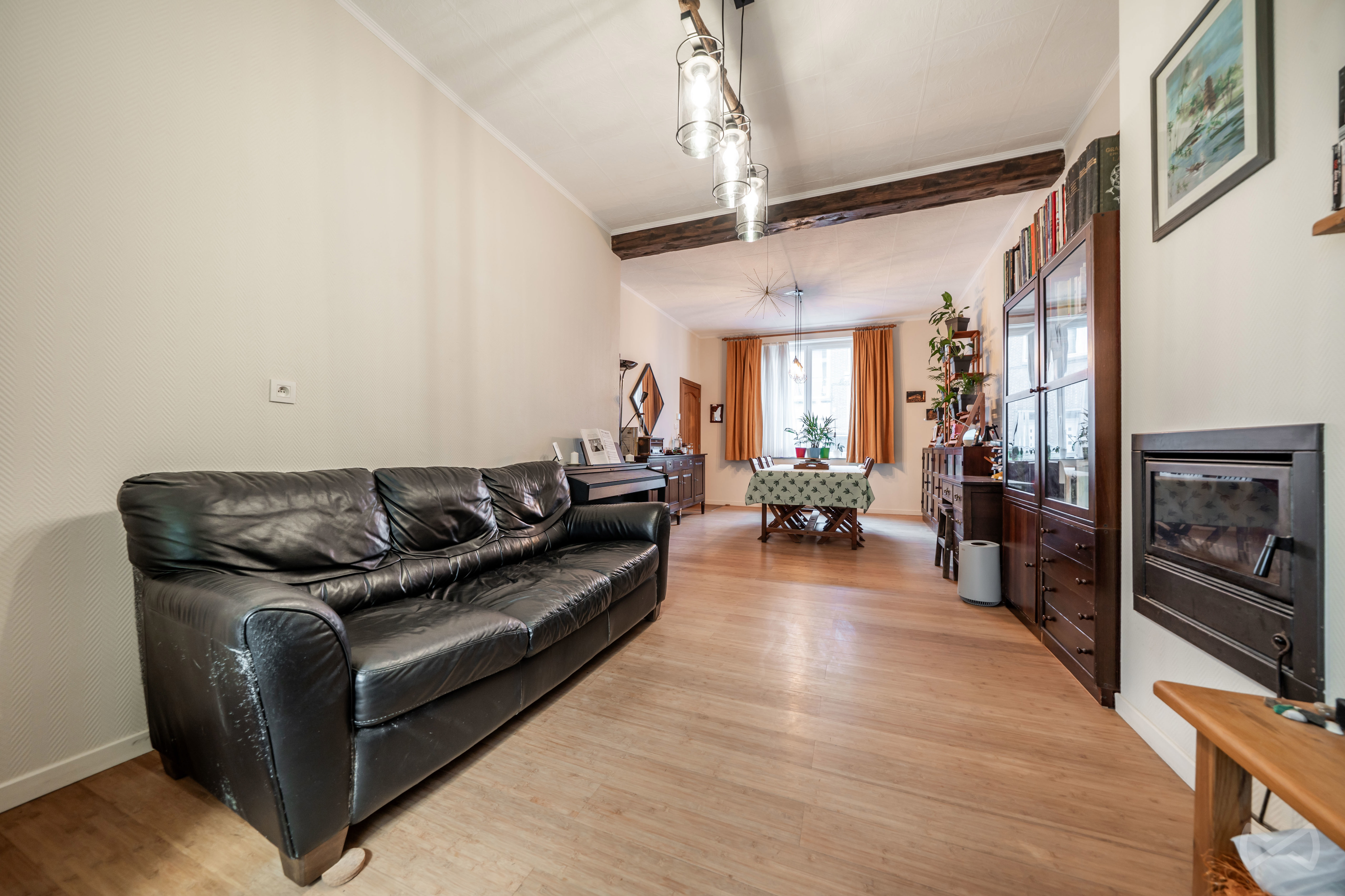 Photo 2 sur 2 pour Maison de quatre chambres à Molenbeek-saint-jean
