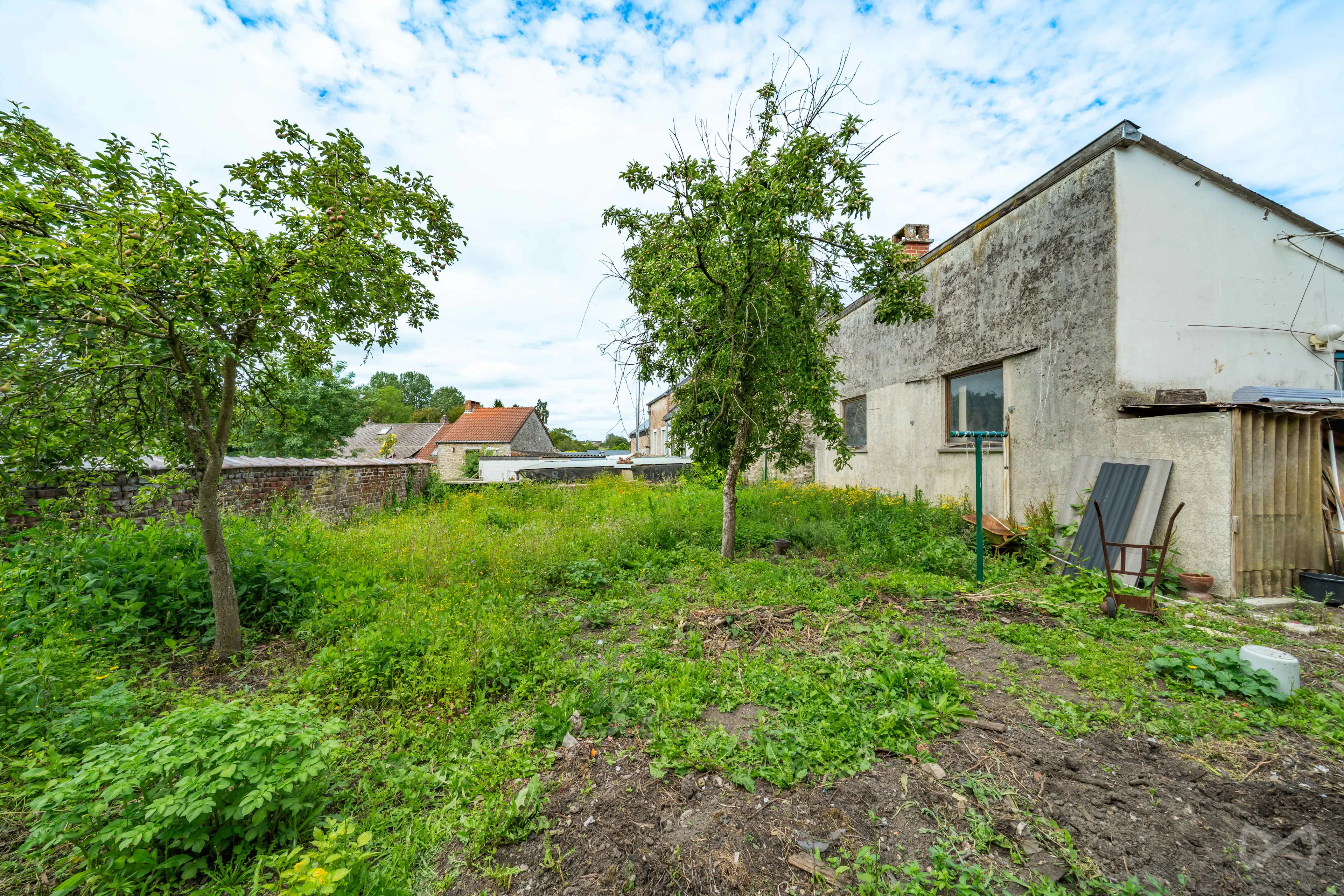 Foto 4 van 4 van Gebouw voor gemengd gebruik met vier slaapkamers in Morialmé