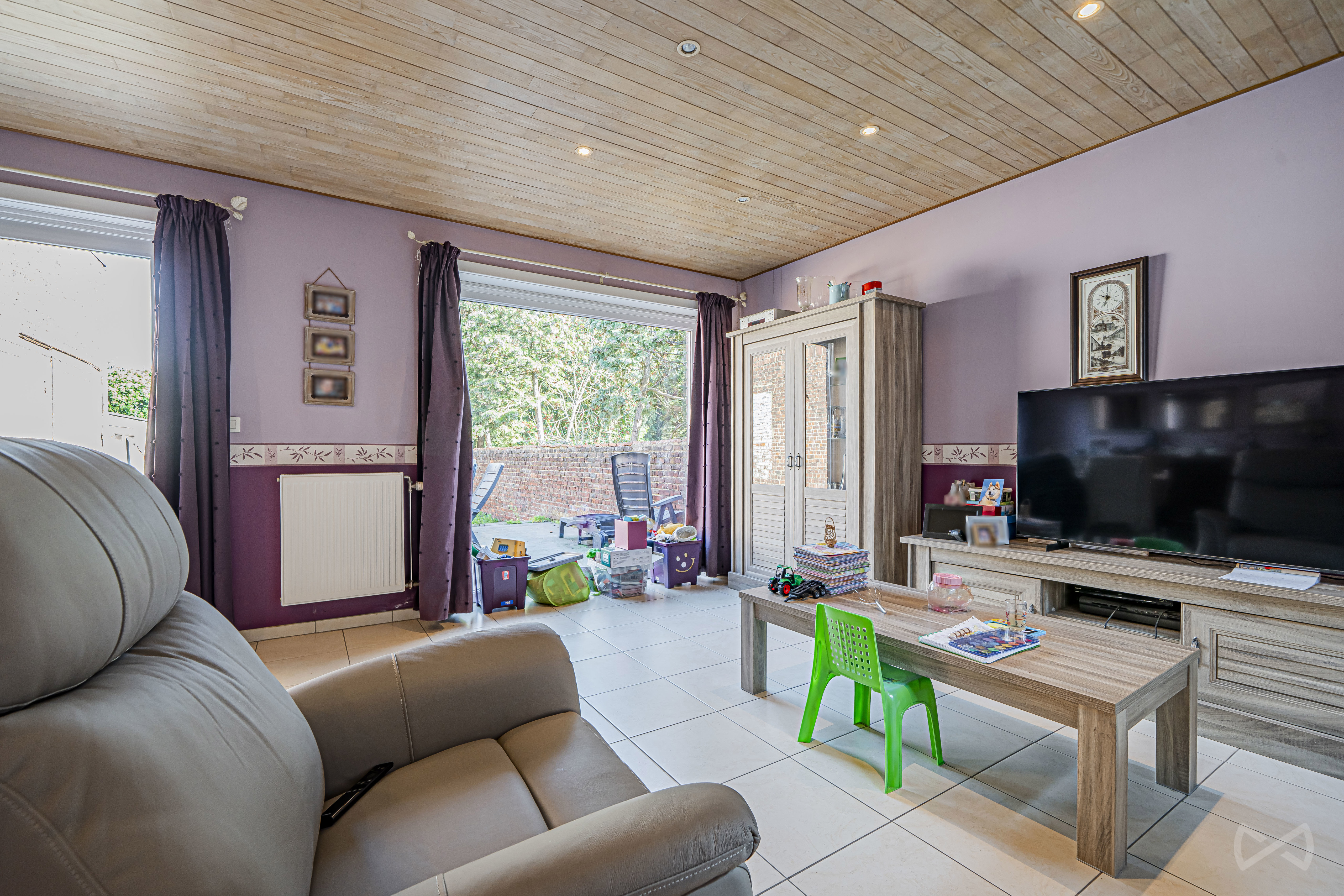 Picture 1 of 4 for Multi-purpose building with four bedrooms in Naast