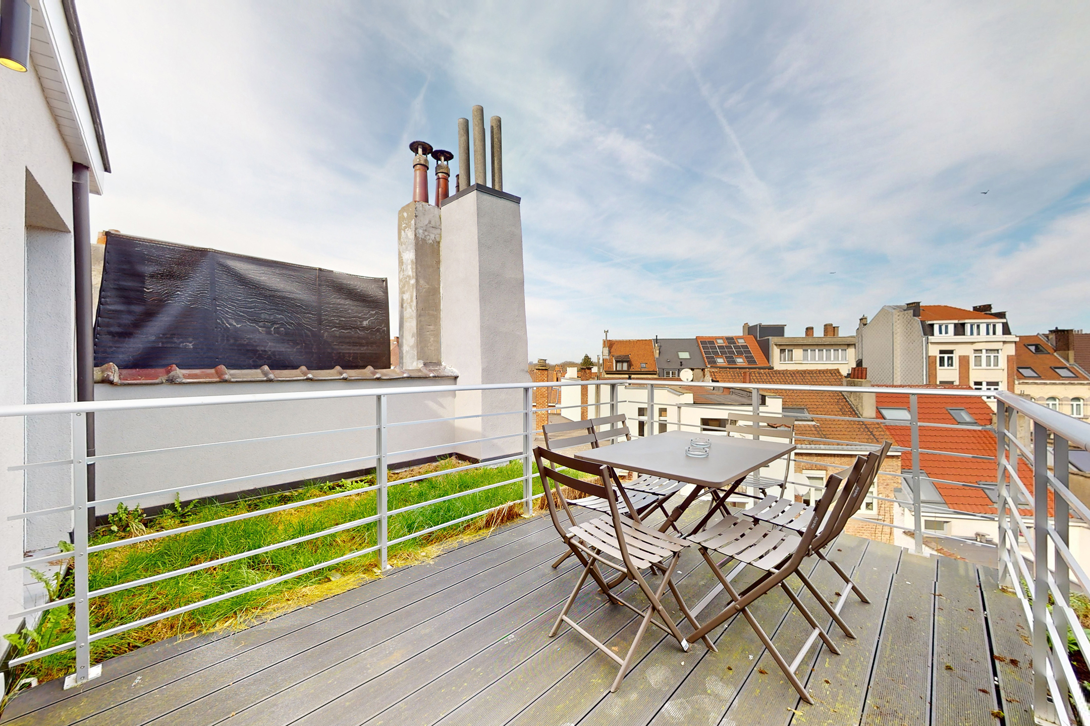 Picture 1 of 4 for Flat with five bedrooms in Schaerbeek