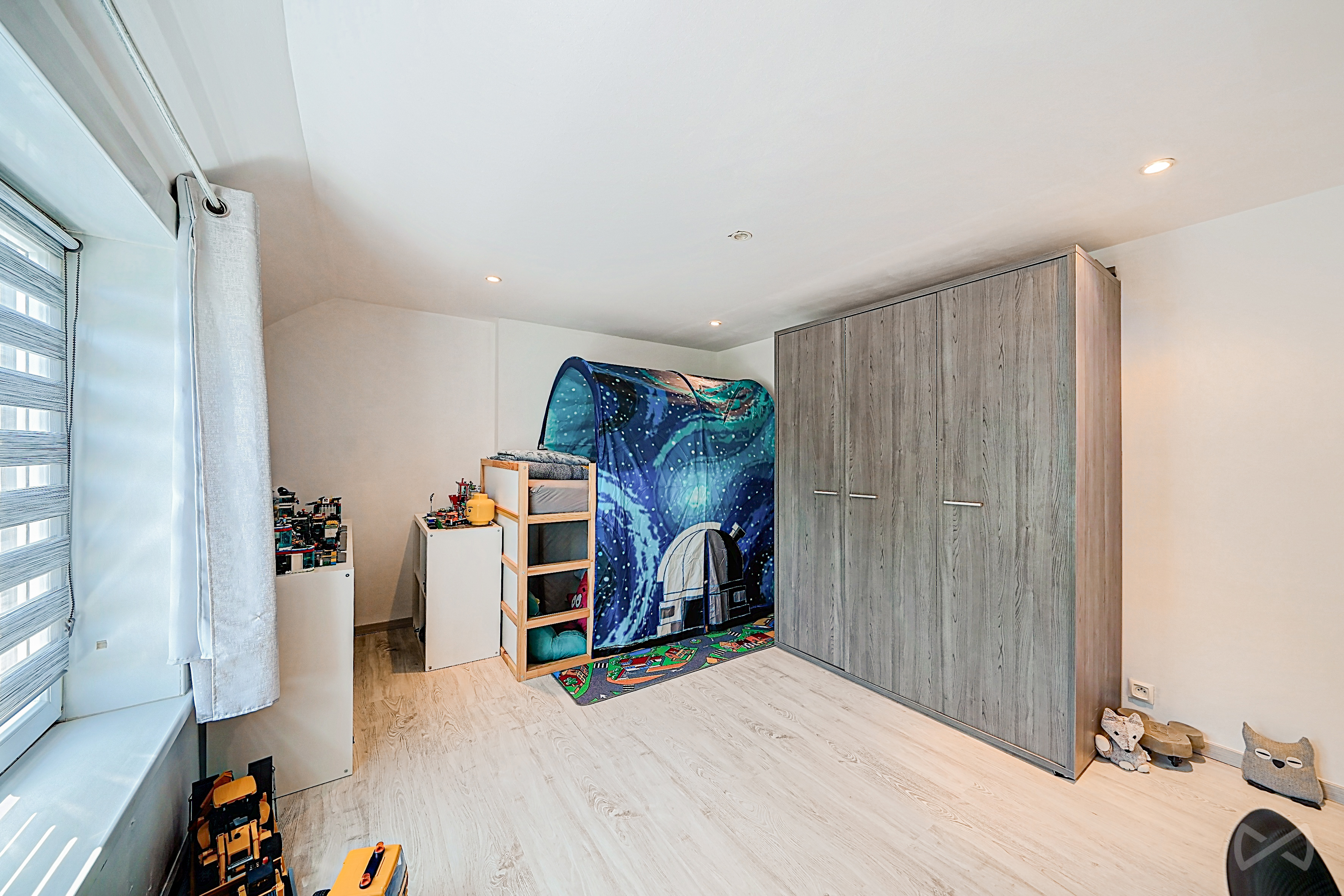 Foto 2 van 4 van Huis met twee slaapkamers in Hyon