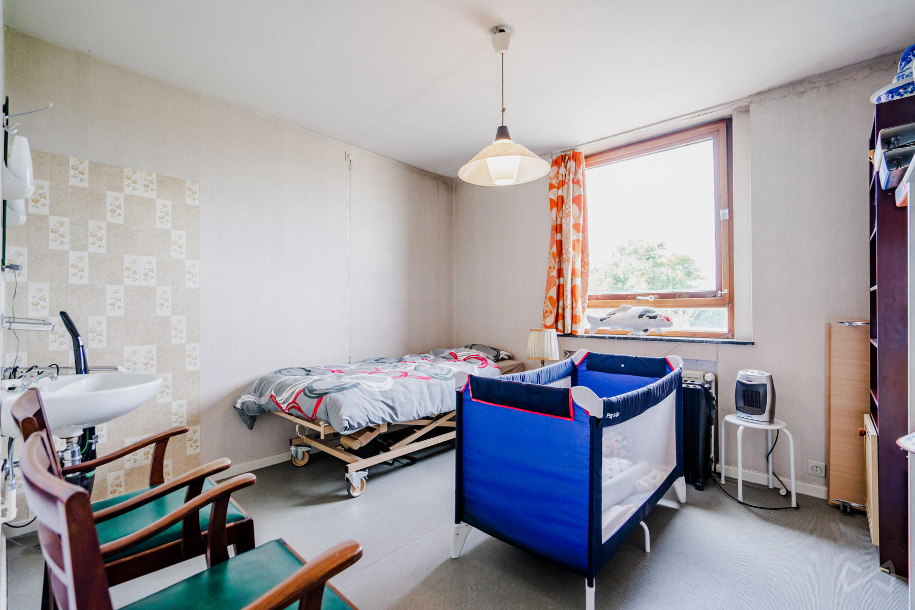 Photo 1 sur 4 pour Maison de quatre chambres à Couillet