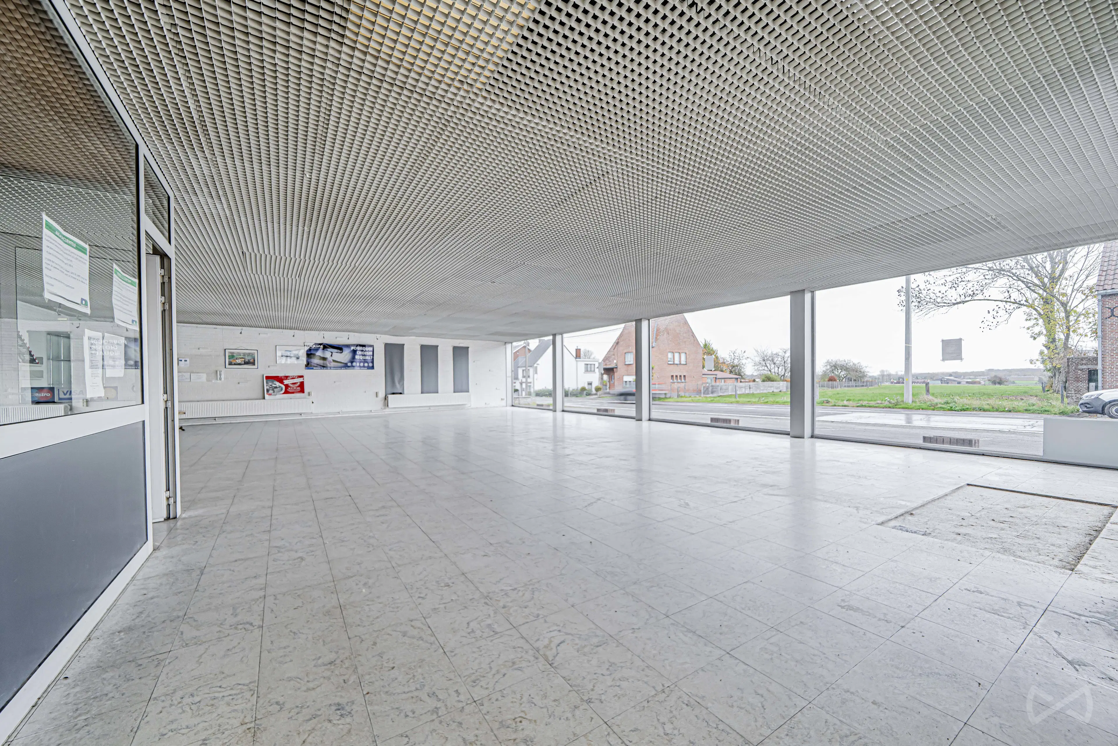 Photo 3 sur 4 pour Immeuble mixte de deux chambres à Chièvres