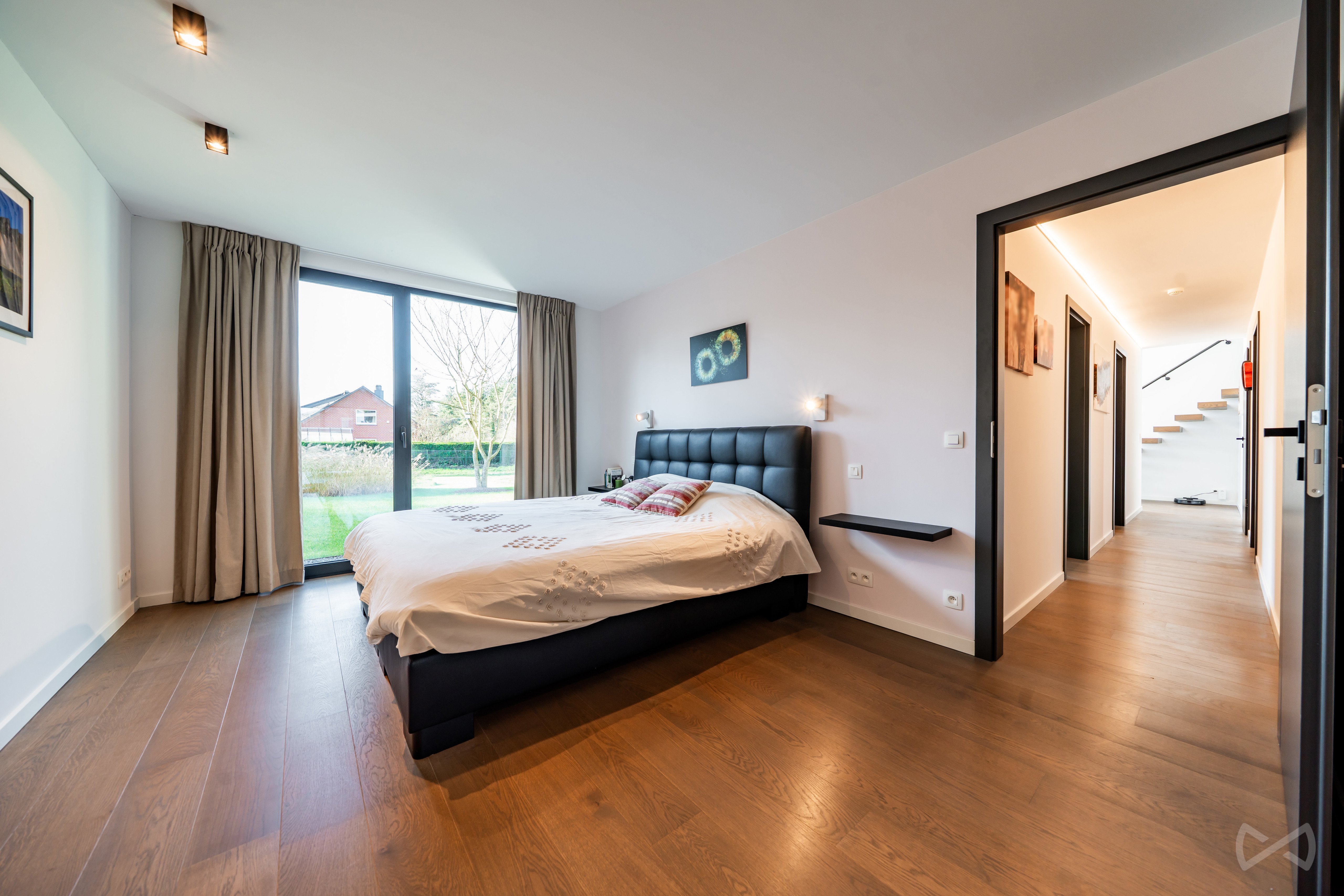 Picture 1 of 4 for House with five bedrooms in Yvoir