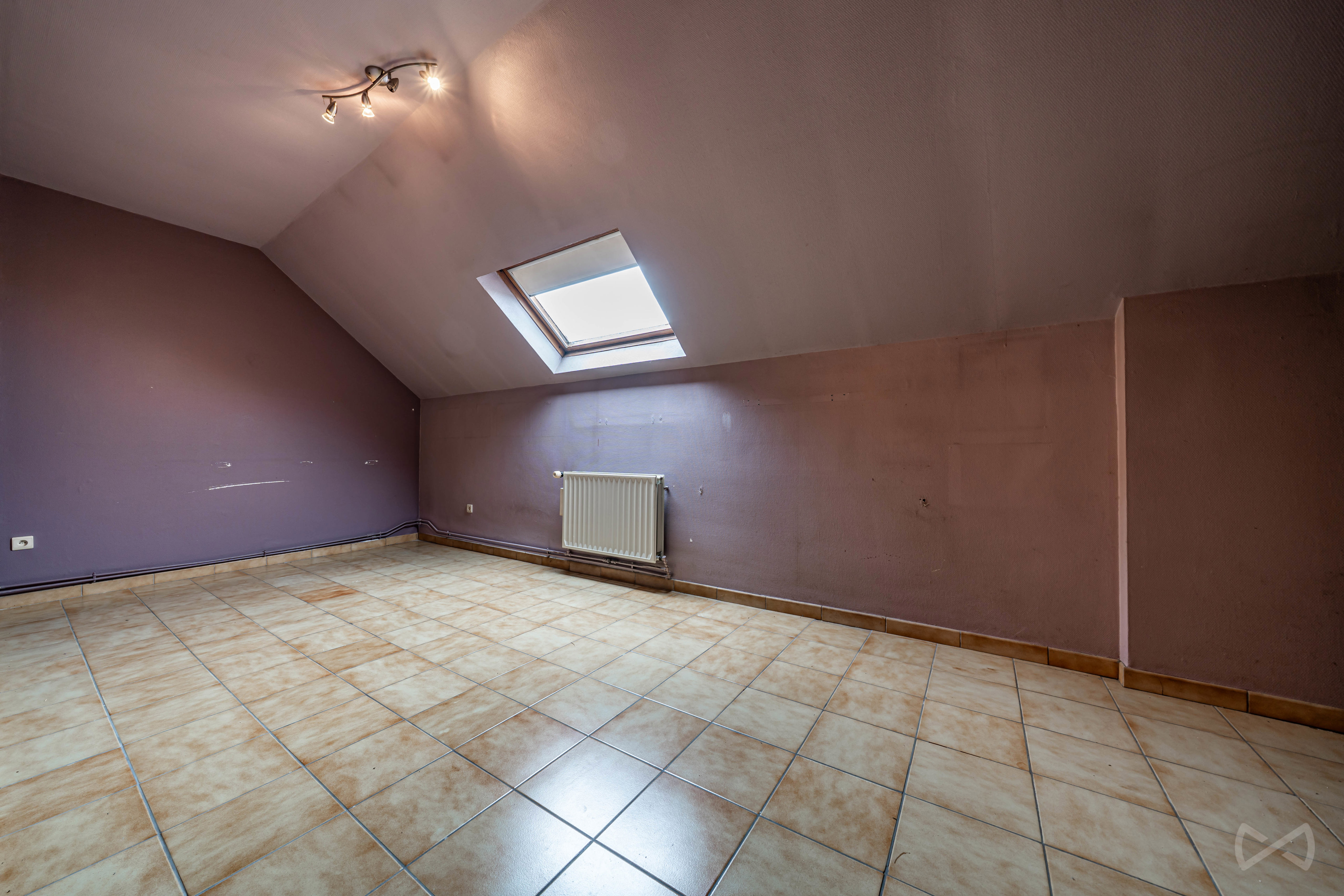 Photo 3 sur 4 pour Immeuble mixte de six chambres à Ghislenghien