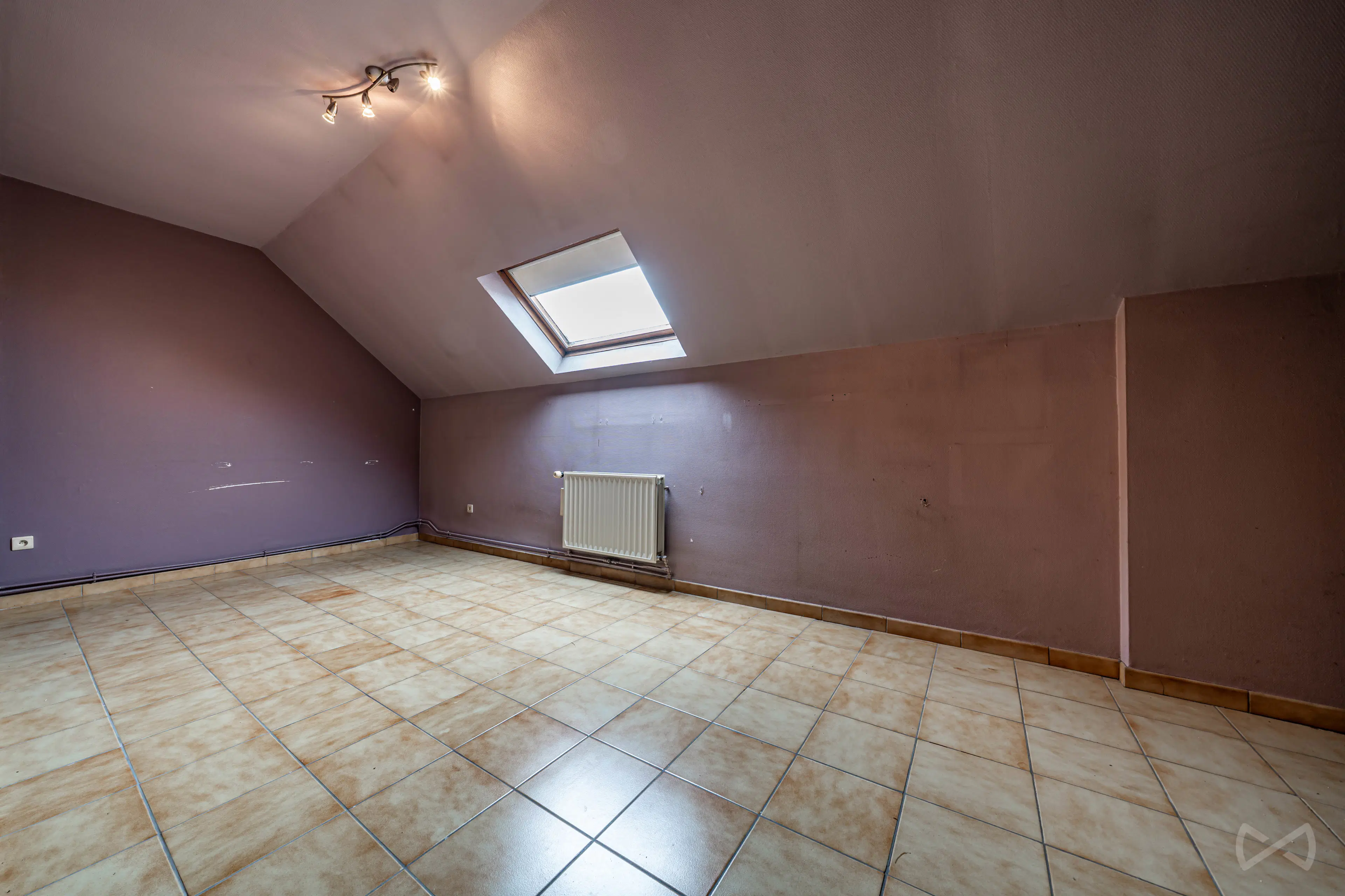 Photo 3 sur 4 pour Immeuble mixte de six chambres à Ghislenghien