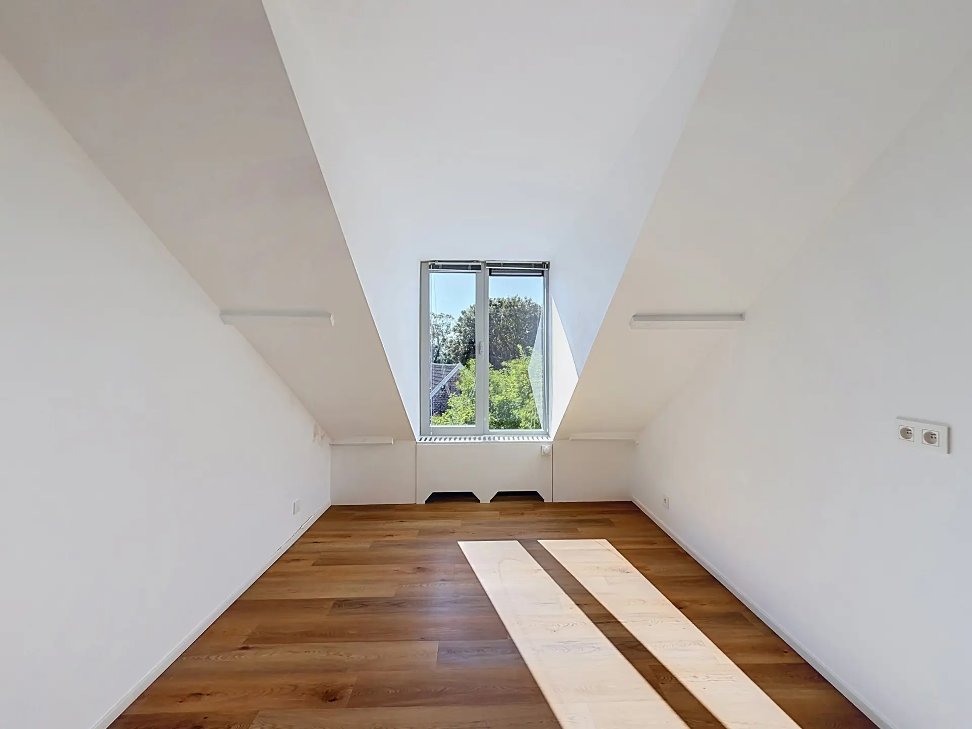 Photo 1 sur 4 pour Bel-étage de cinq chambres à Uccle