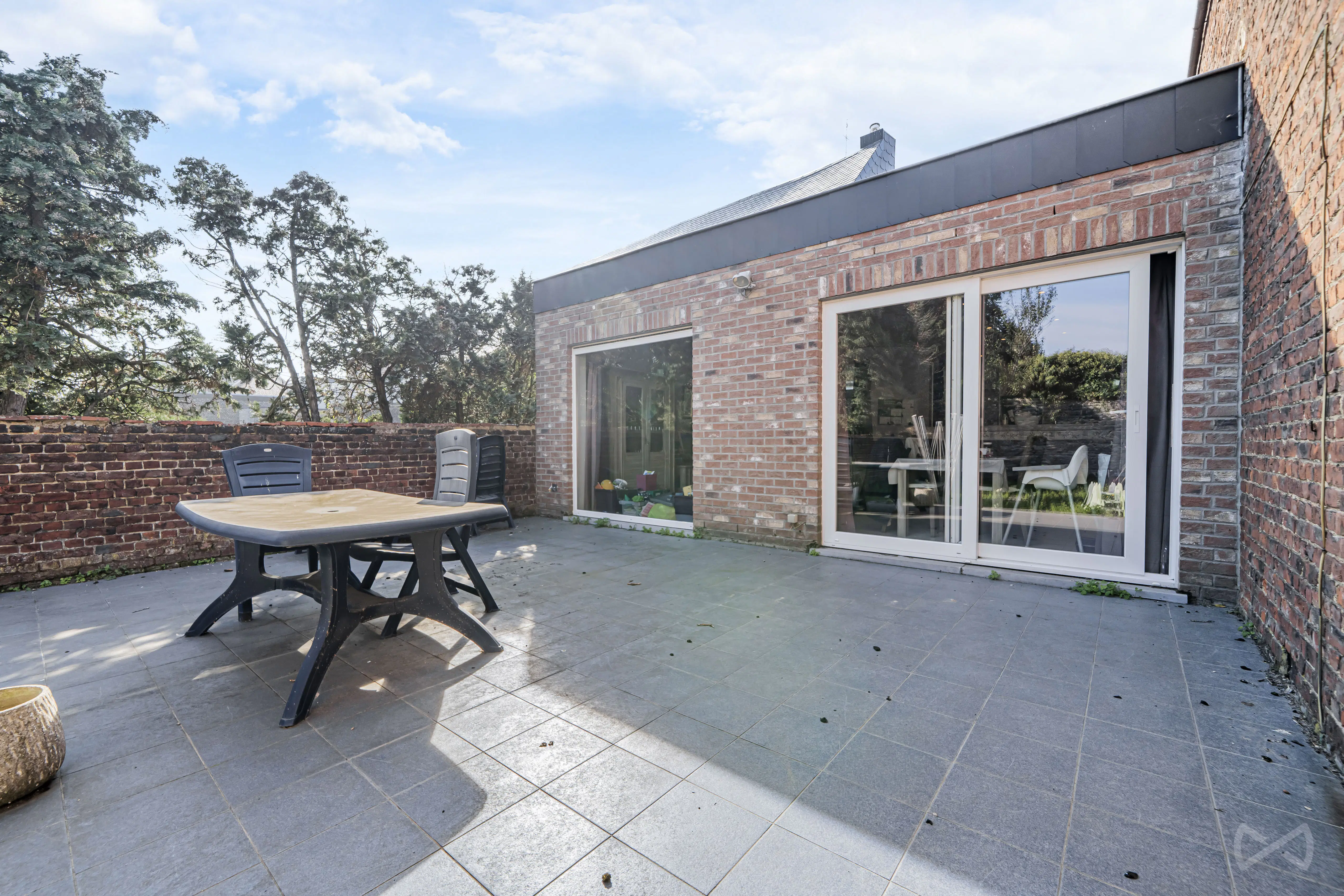 Picture 4 of 4 for Multi-purpose building with four bedrooms in Naast