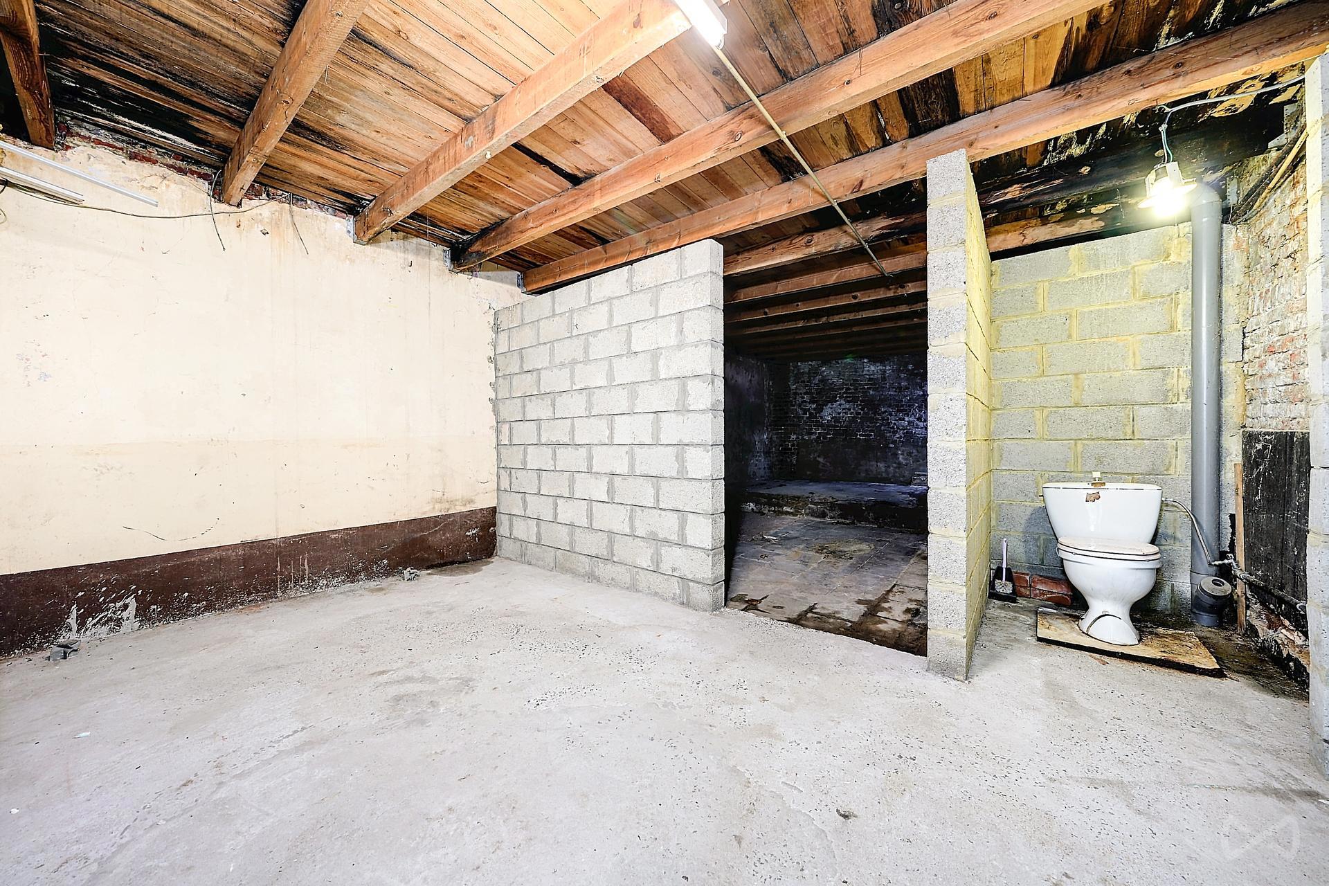 Photo 3 sur 4 pour Immeuble mixte de cinq chambres à Perwez