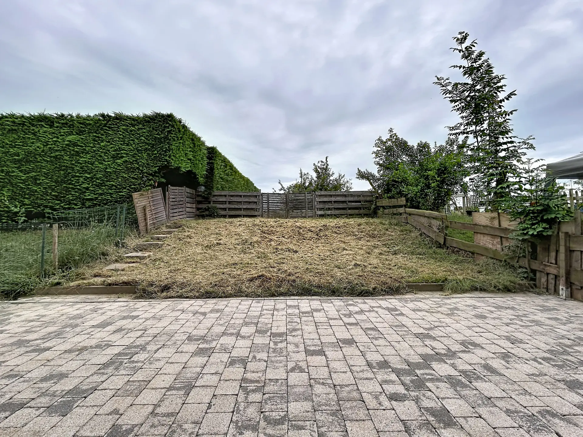 Photo 2 sur 2 pour Duplex de deux chambres à Hannut Crehen
