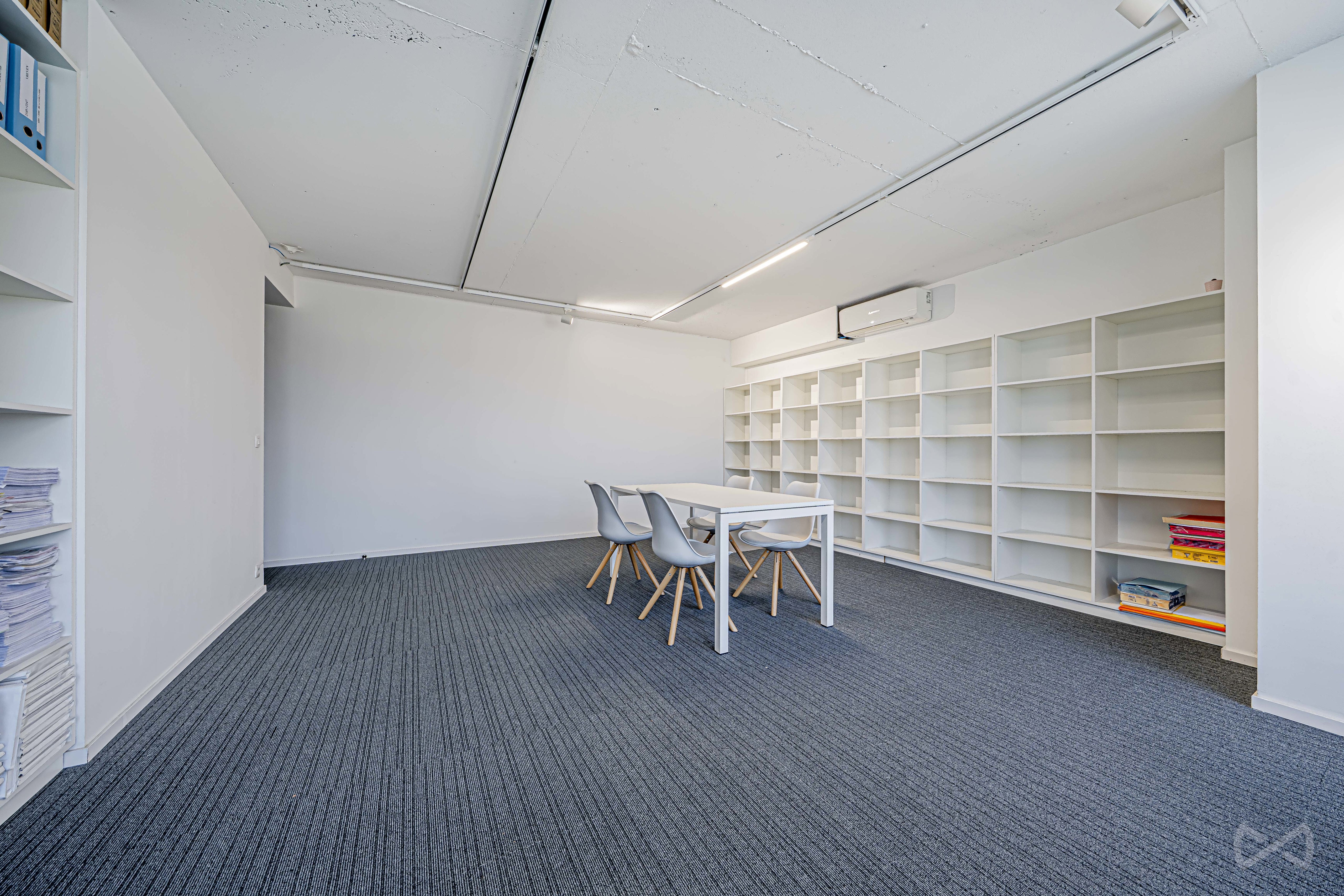 Foto 1 van 4 van Kantoor in Liège