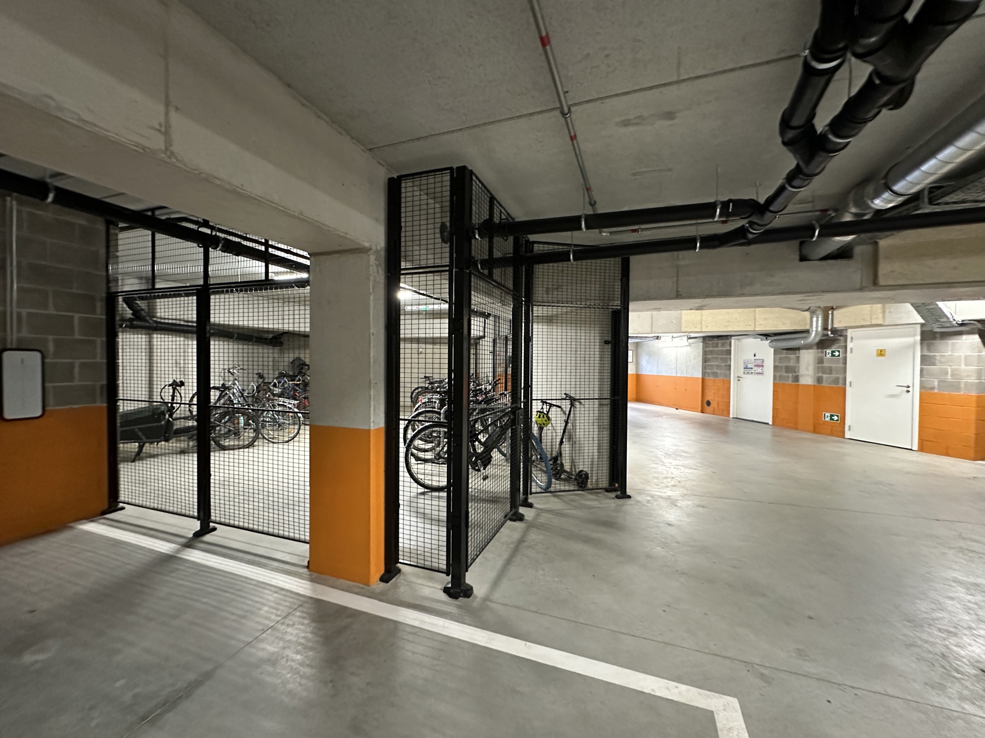 Photo 1 sur 1 pour Rez-de-chaussée de trois chambres à Ukkel