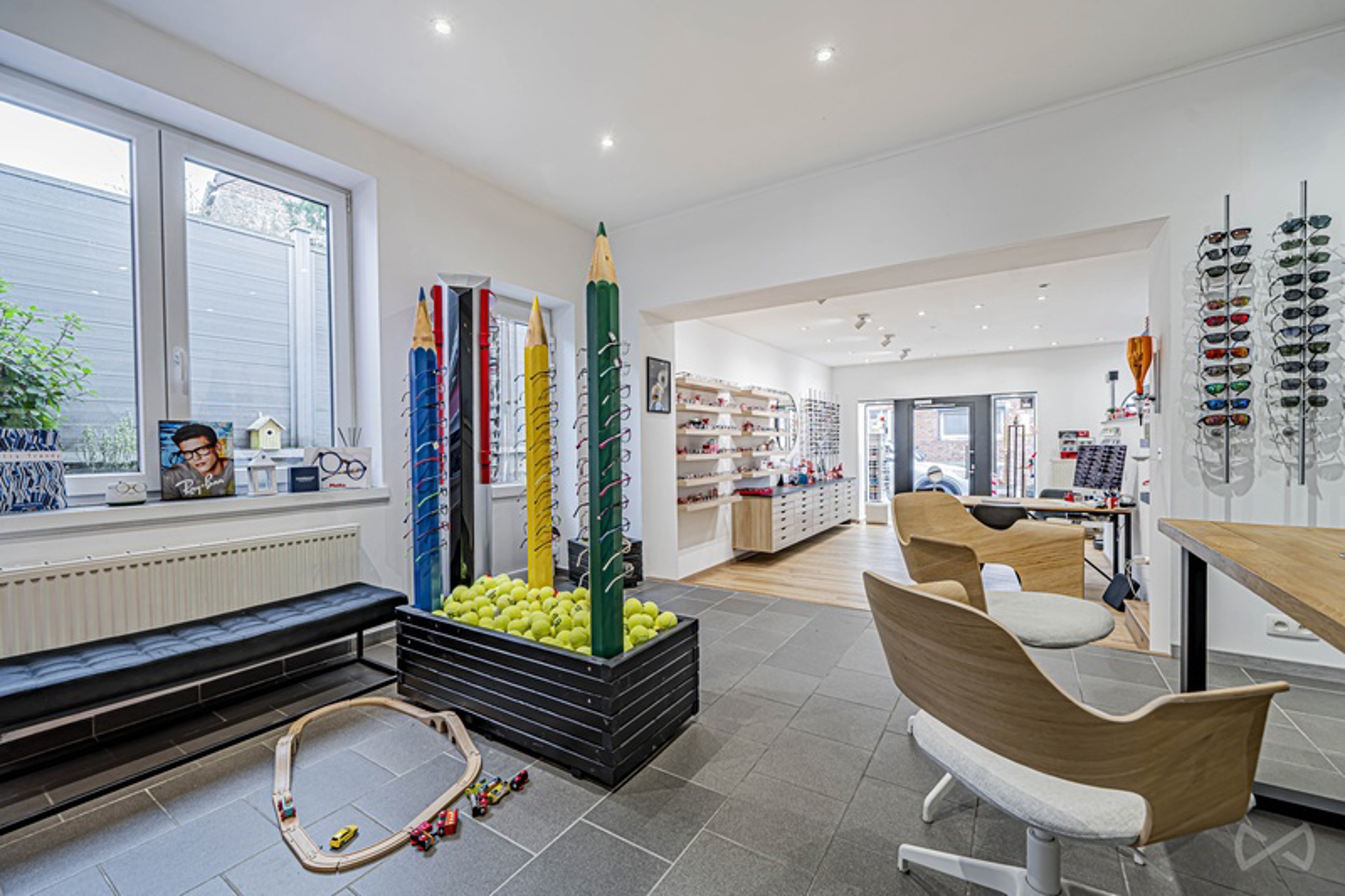 Picture 2 of 3 for Individual shop in Gerpinnes