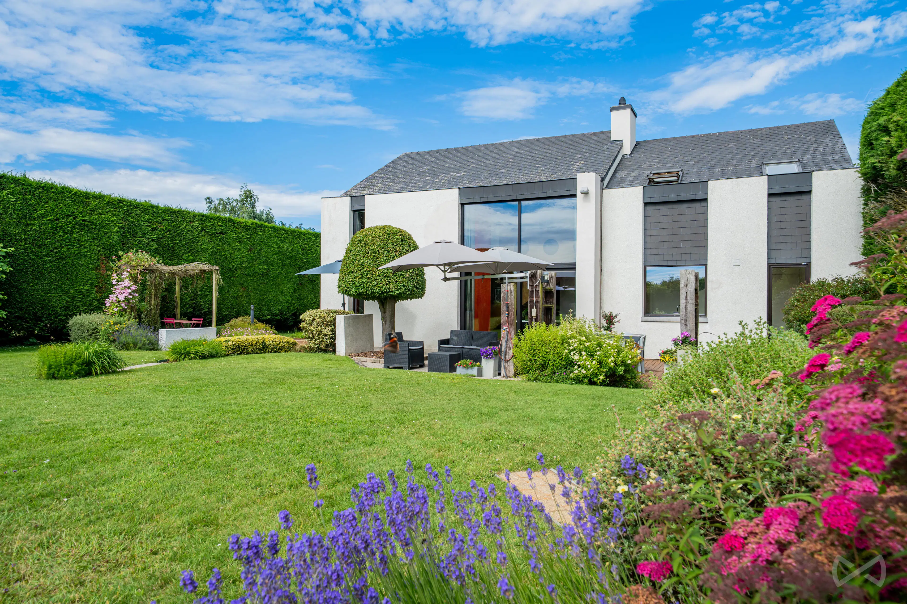 Photo 1 sur 4 pour Villa de cinq chambres à Avennes