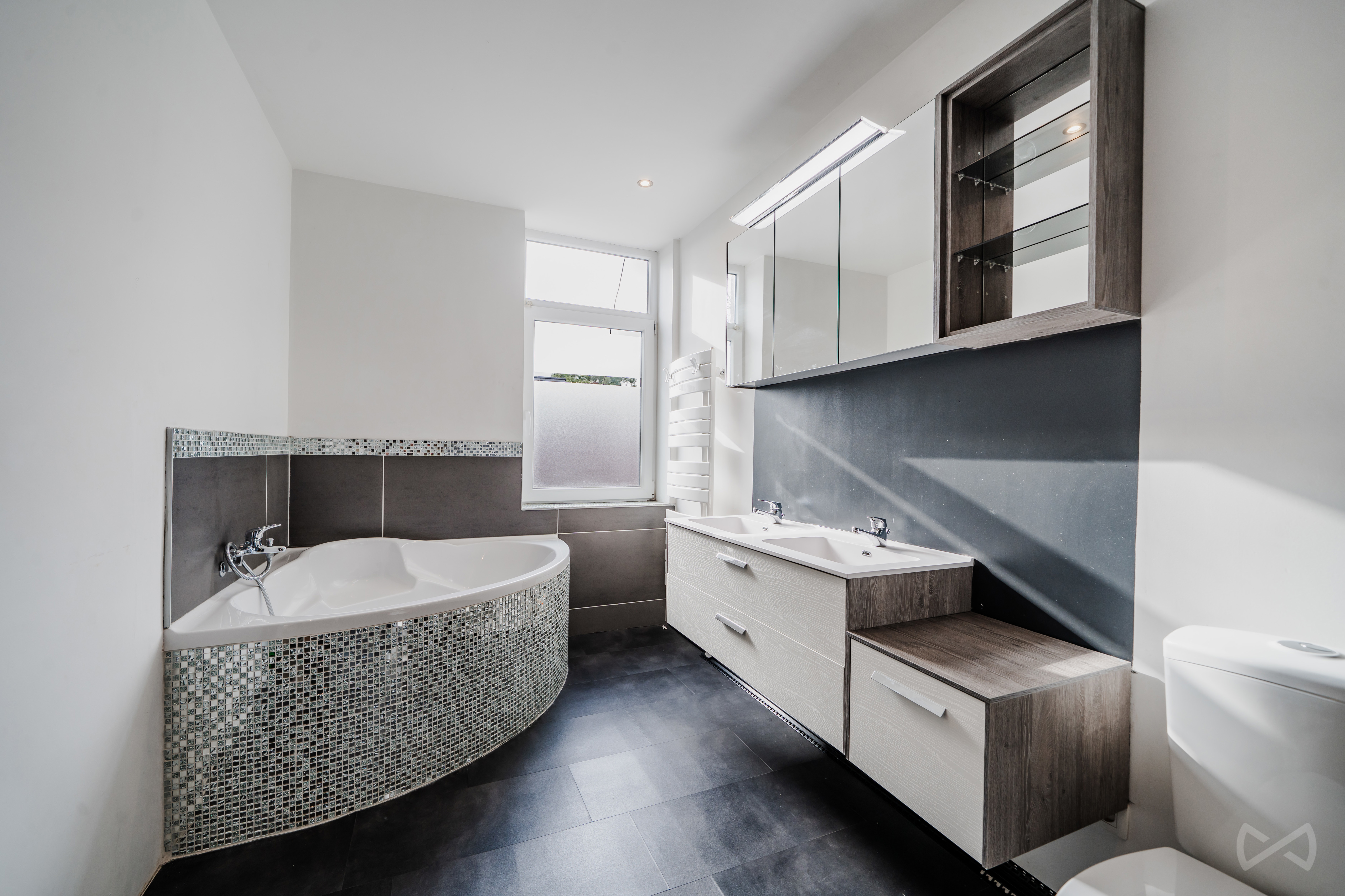 Picture 1 of 4 for House with four bedrooms in Marcinelle