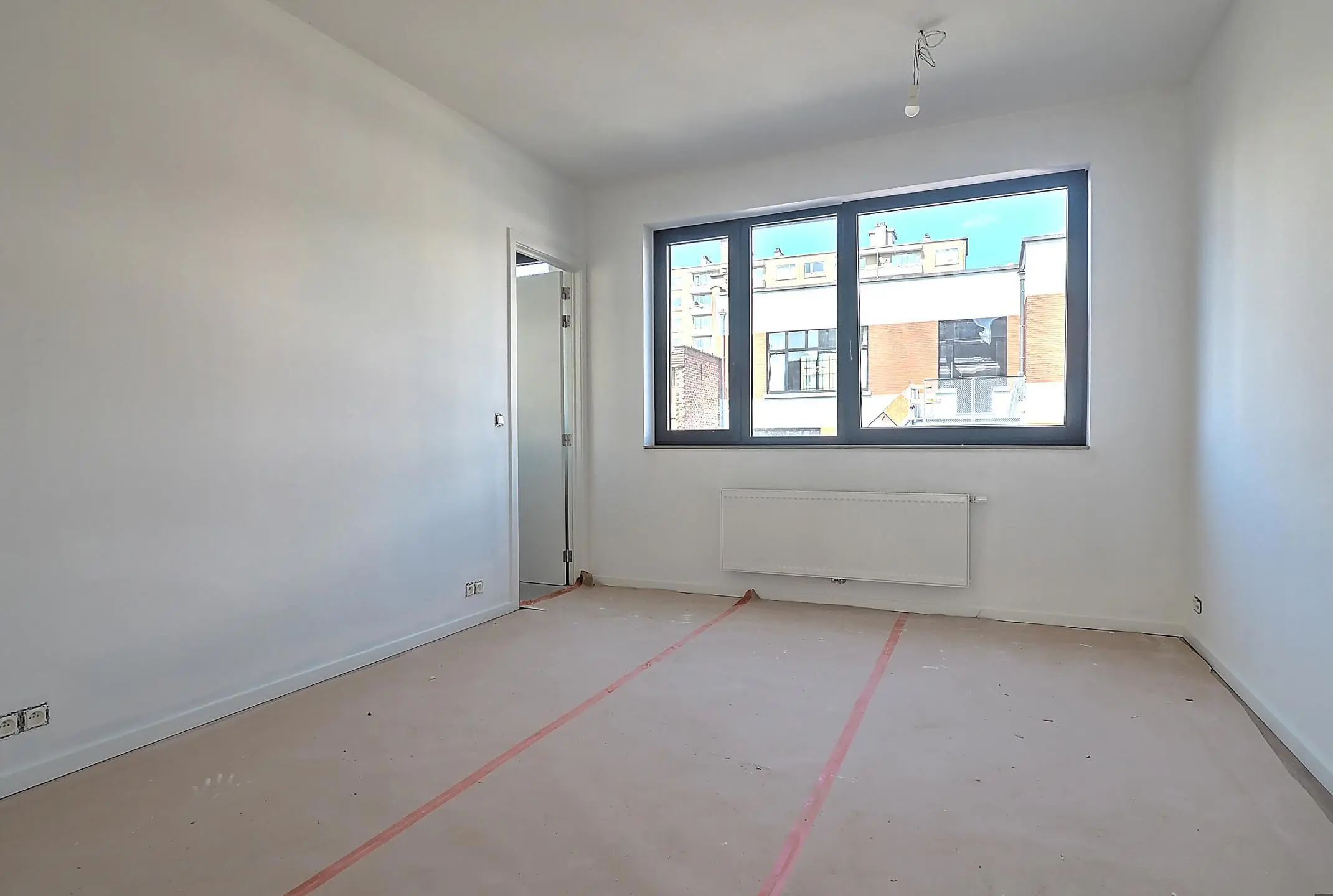 Picture 2 of 2 for Flat in Ixelles