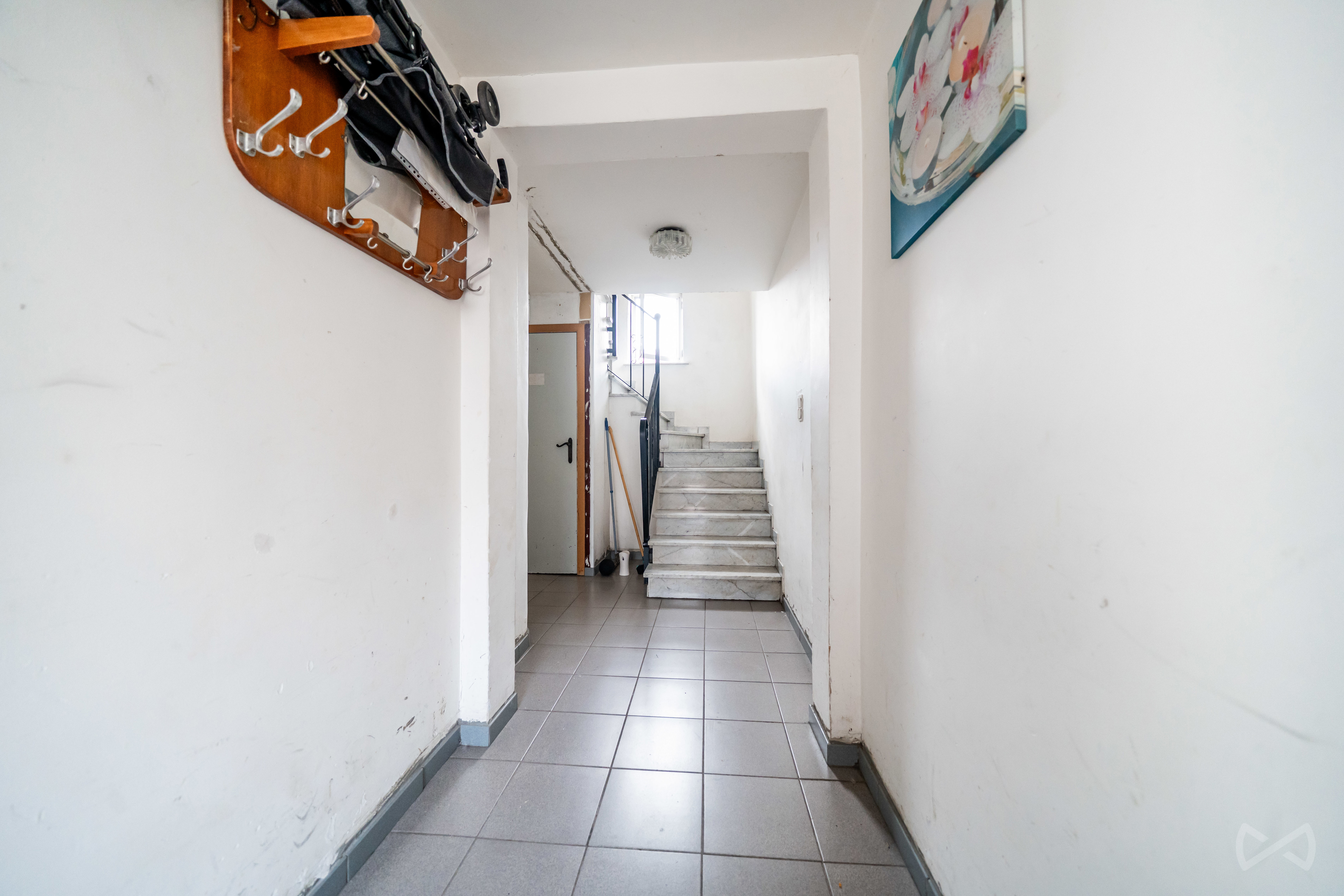 Picture 2 of 4 for Apartment block with five bedrooms in Marcinelle