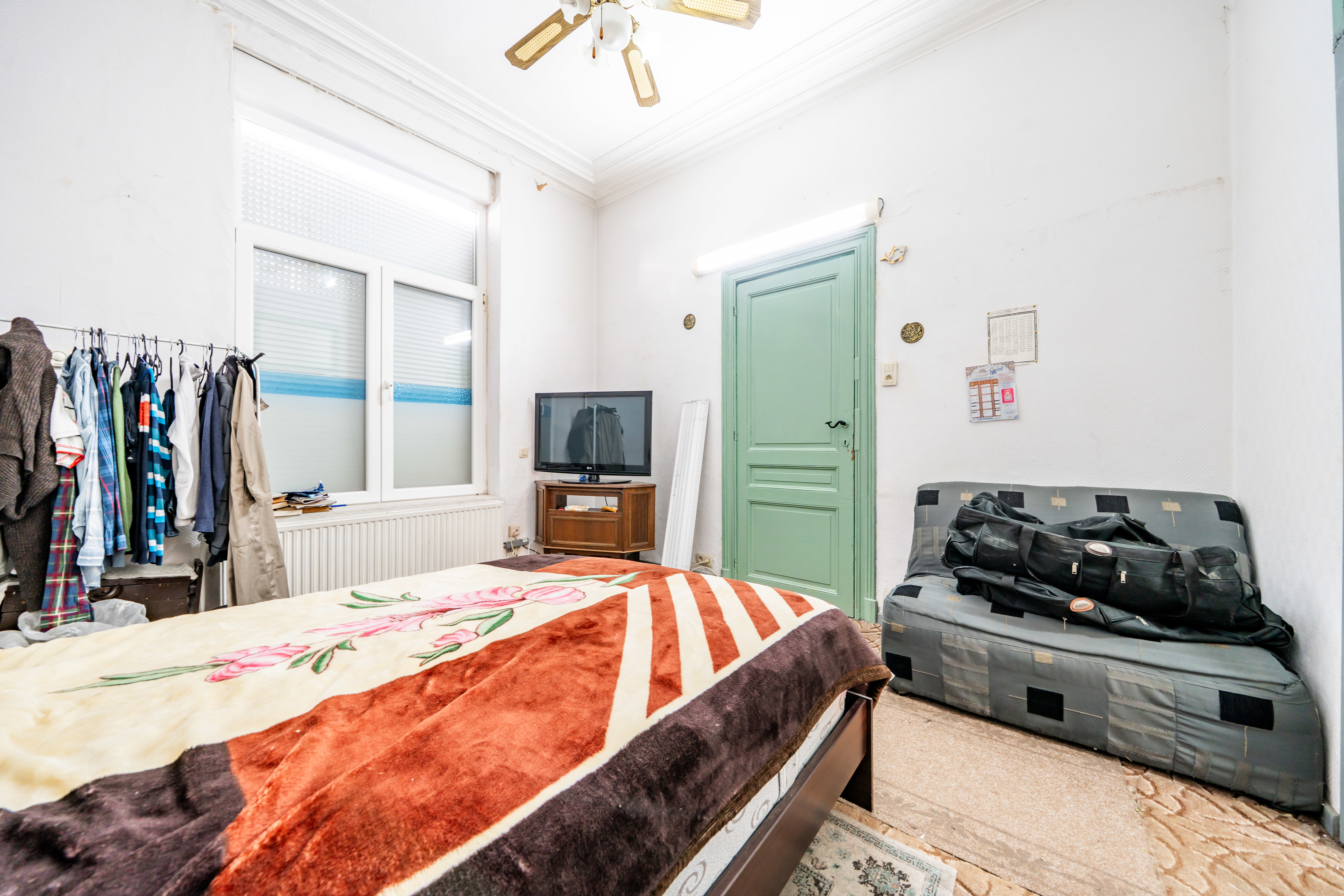 Picture 1 of 4 for House with six bedrooms in Molenbeek-saint-jean