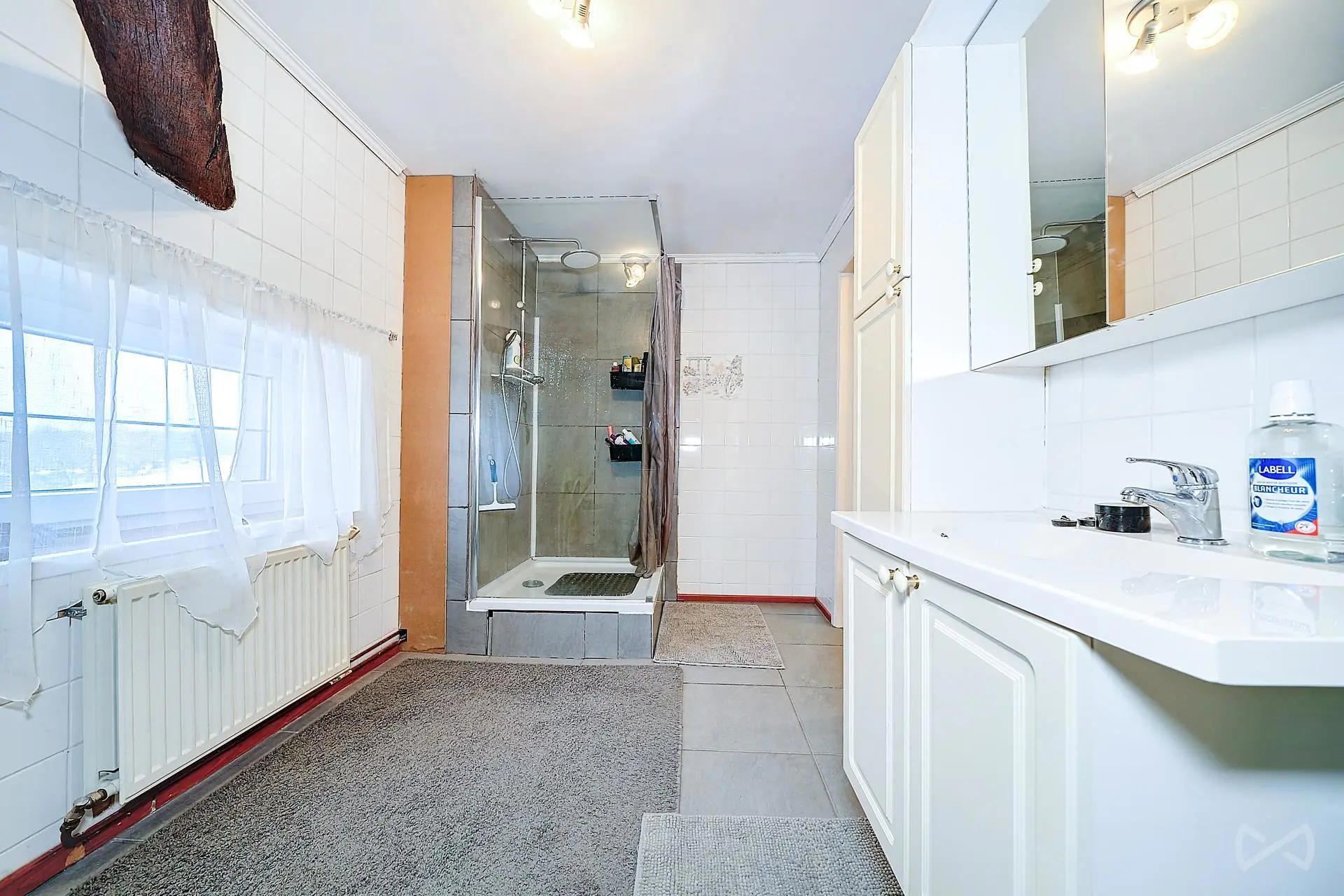 Photo 1 sur 4 pour Immeuble mixte de quatre chambres à Villers-le-Gambon