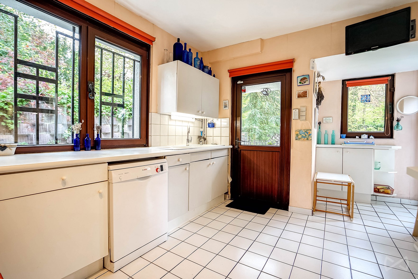 Picture 2 of 4 for Villa with five bedrooms in Gerpinnes
