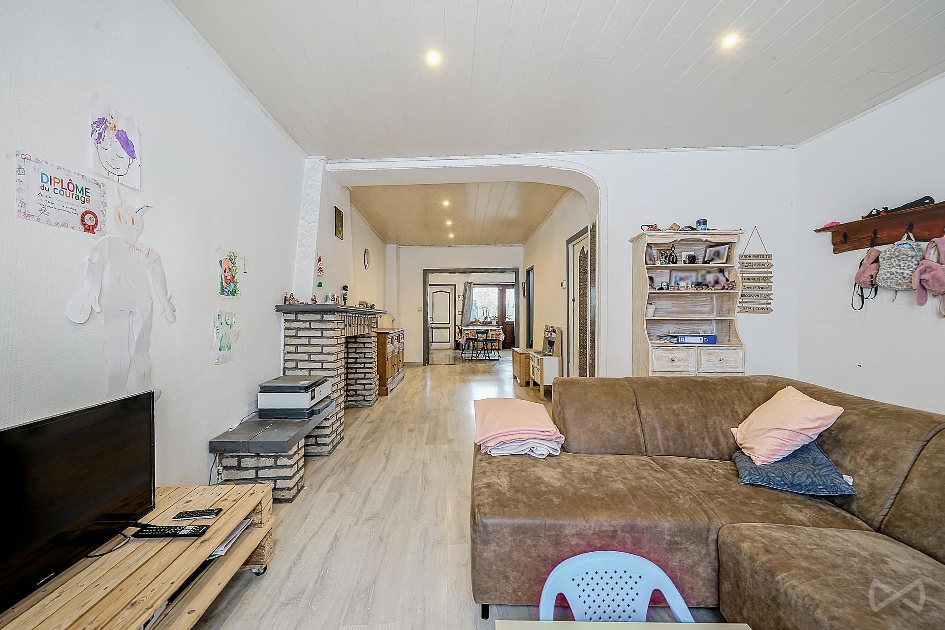 Photo 1 sur 4 pour Maison de cinq chambres à Montignies-Sur-Sambre