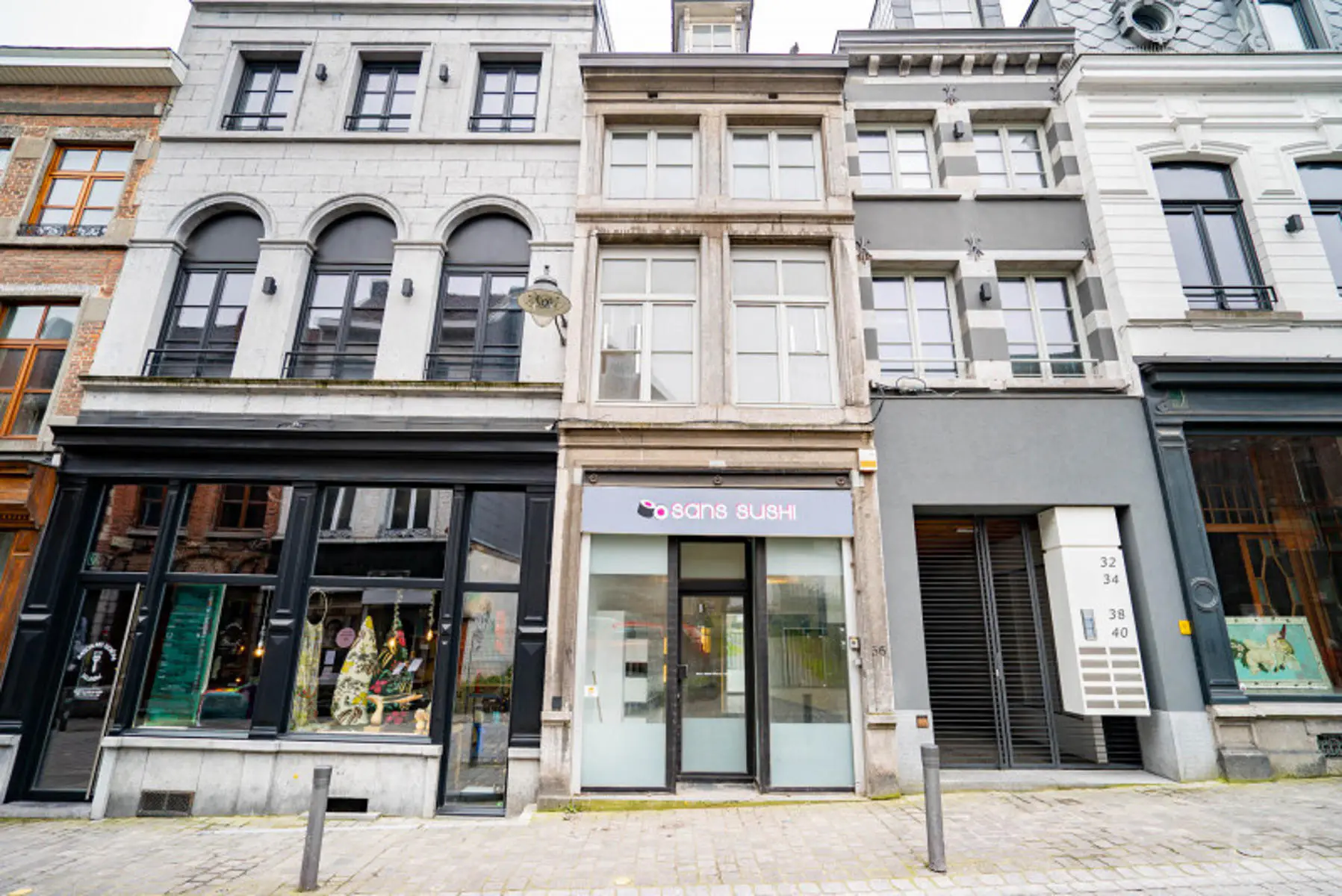 Picture 1 of 5 for Multi-purpose building in Mons