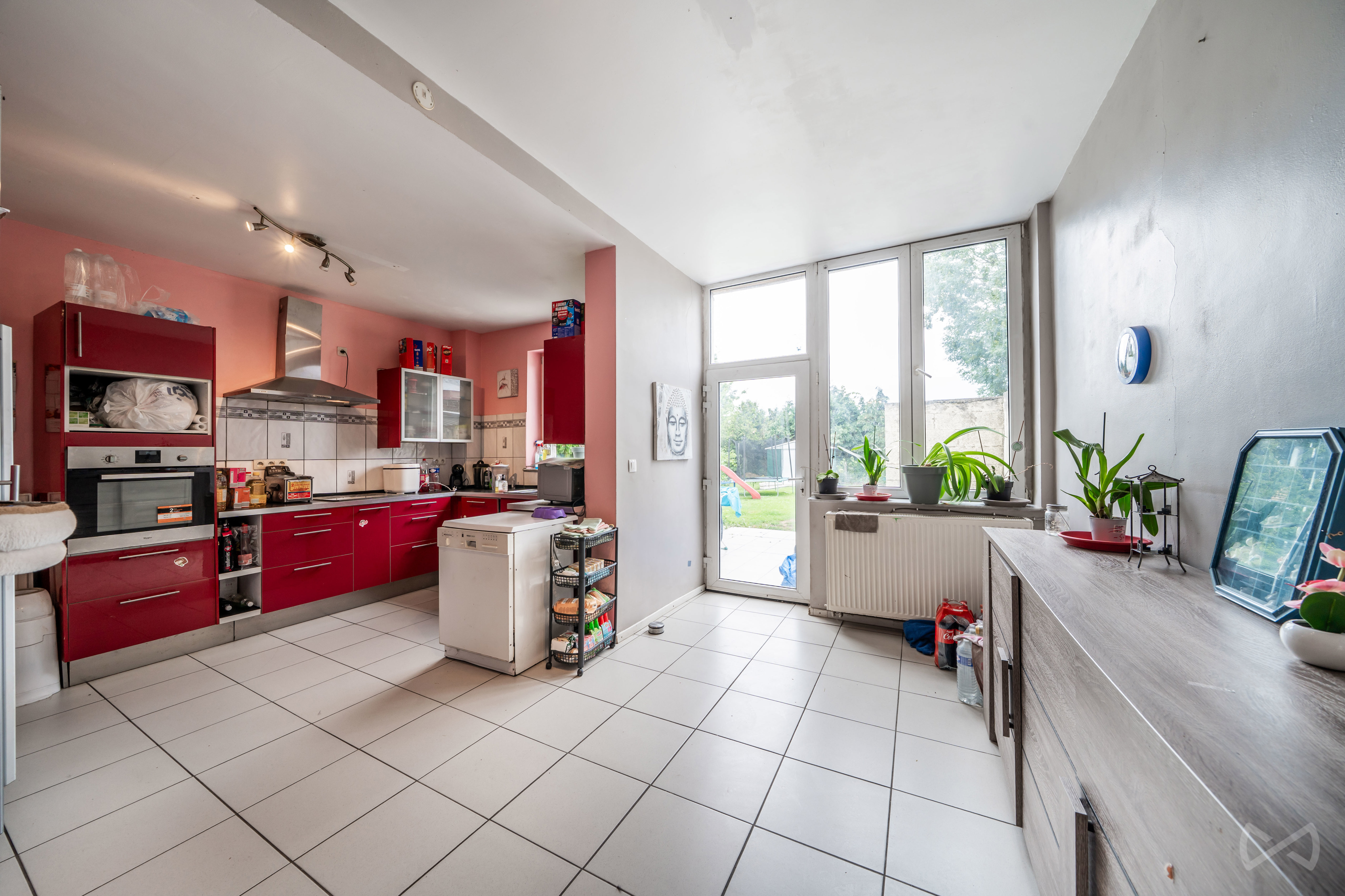 Photo 2 sur 4 pour Maison de deux chambres à Roux