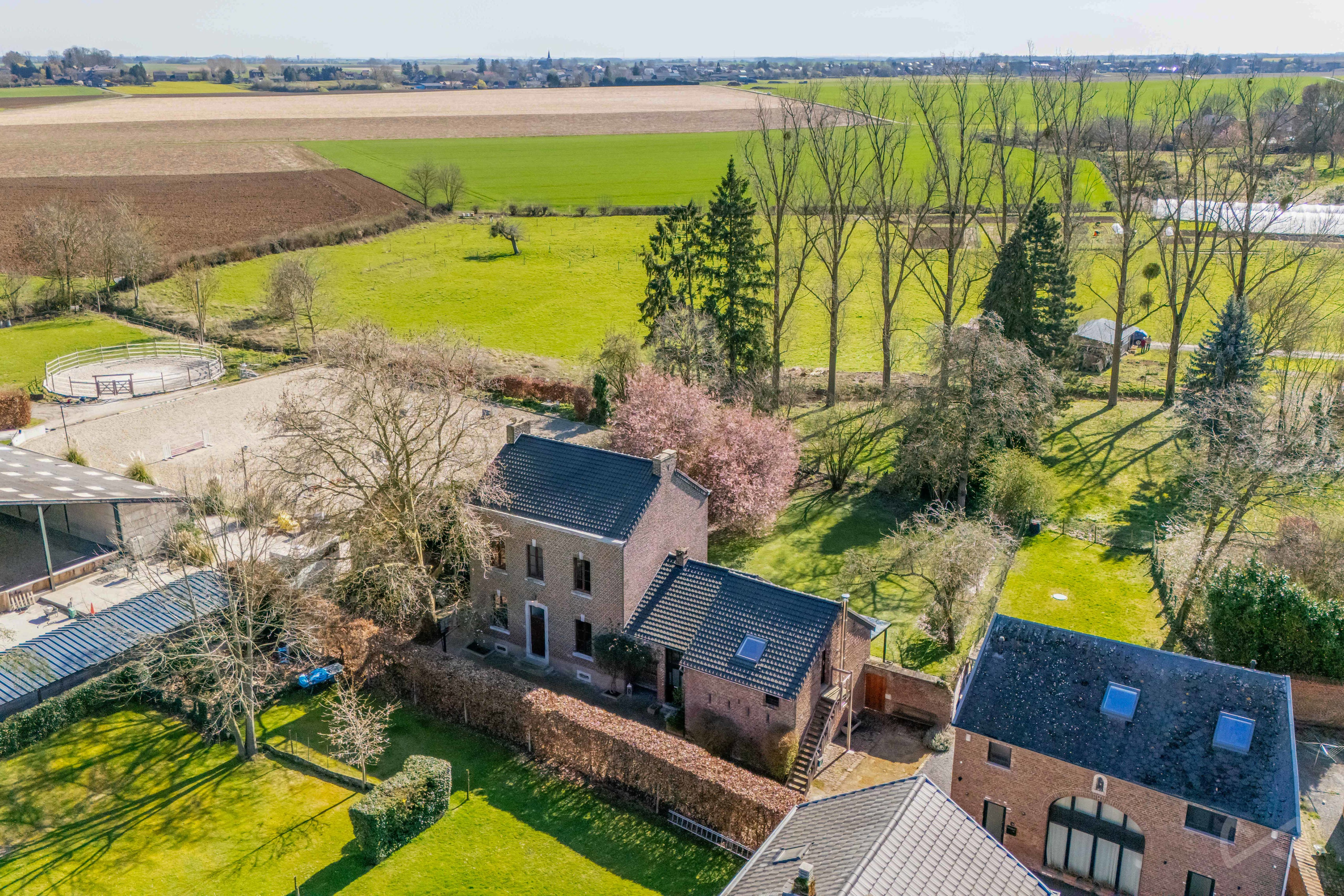 Photo 2 sur 4 pour Villa de sept chambres à Faimes