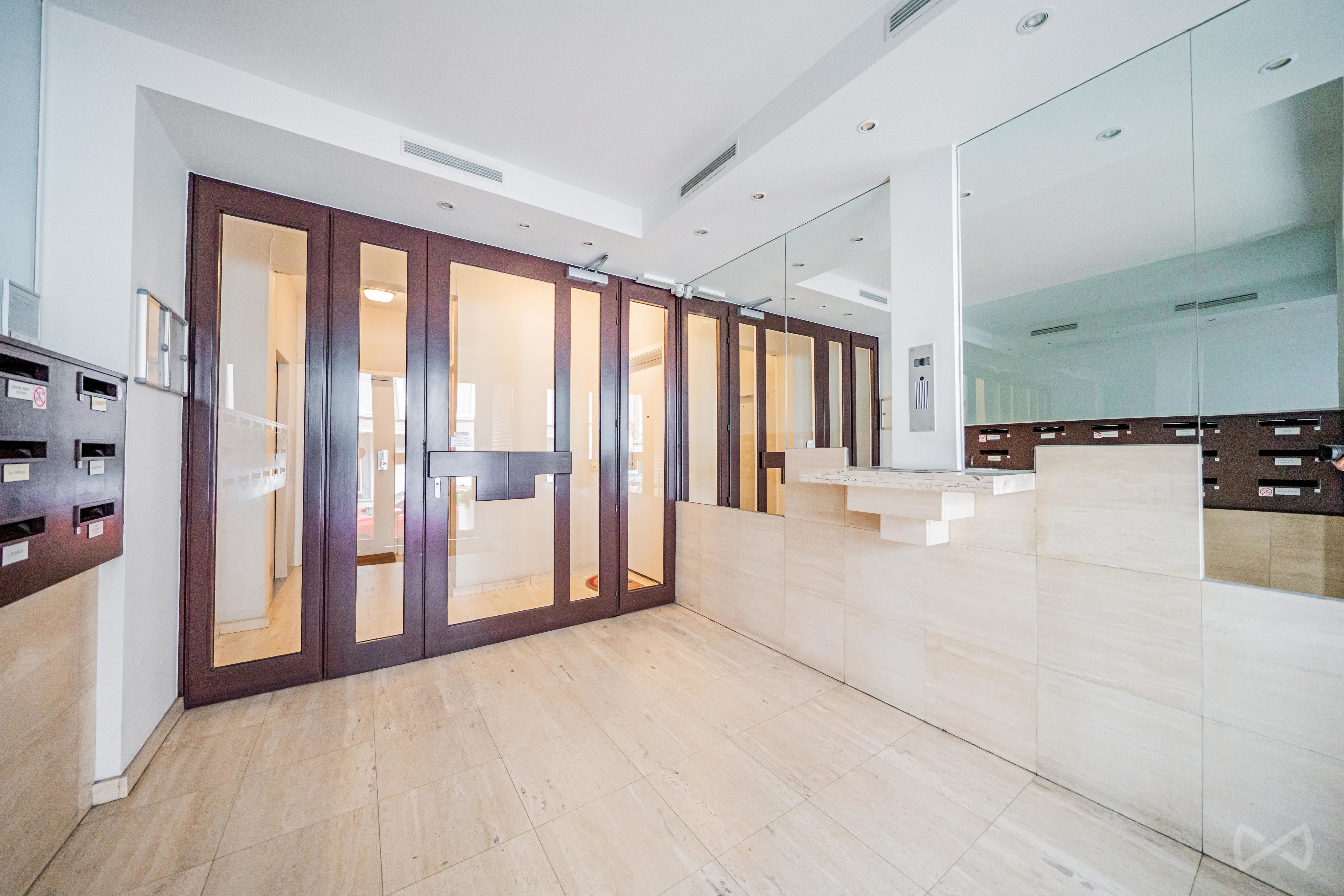 Picture 3 of 4 for Flat with three bedrooms in Uccle