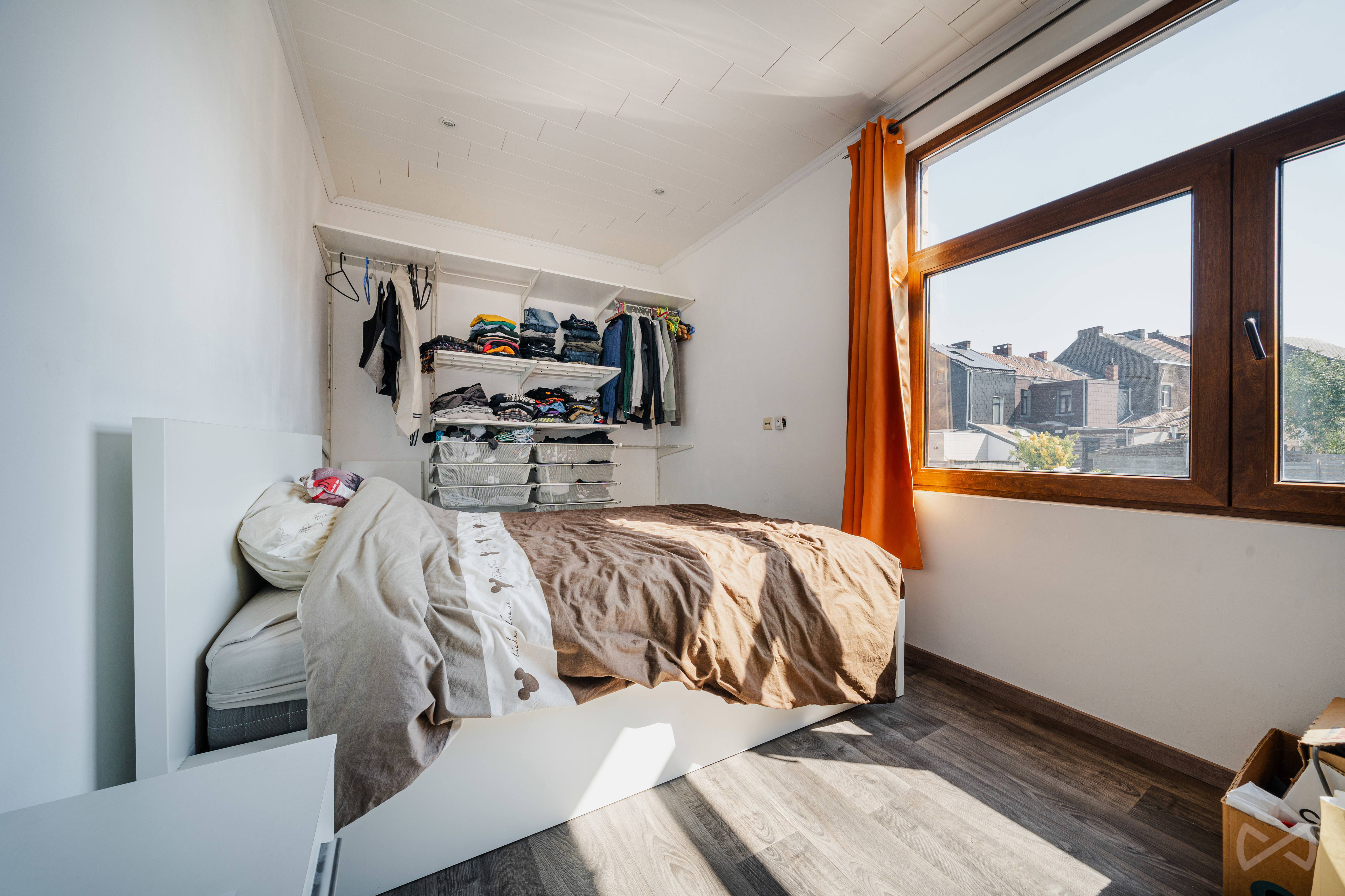 Photo 3 sur 4 pour Maison de quatre chambres à Mont-sur-marchienne
