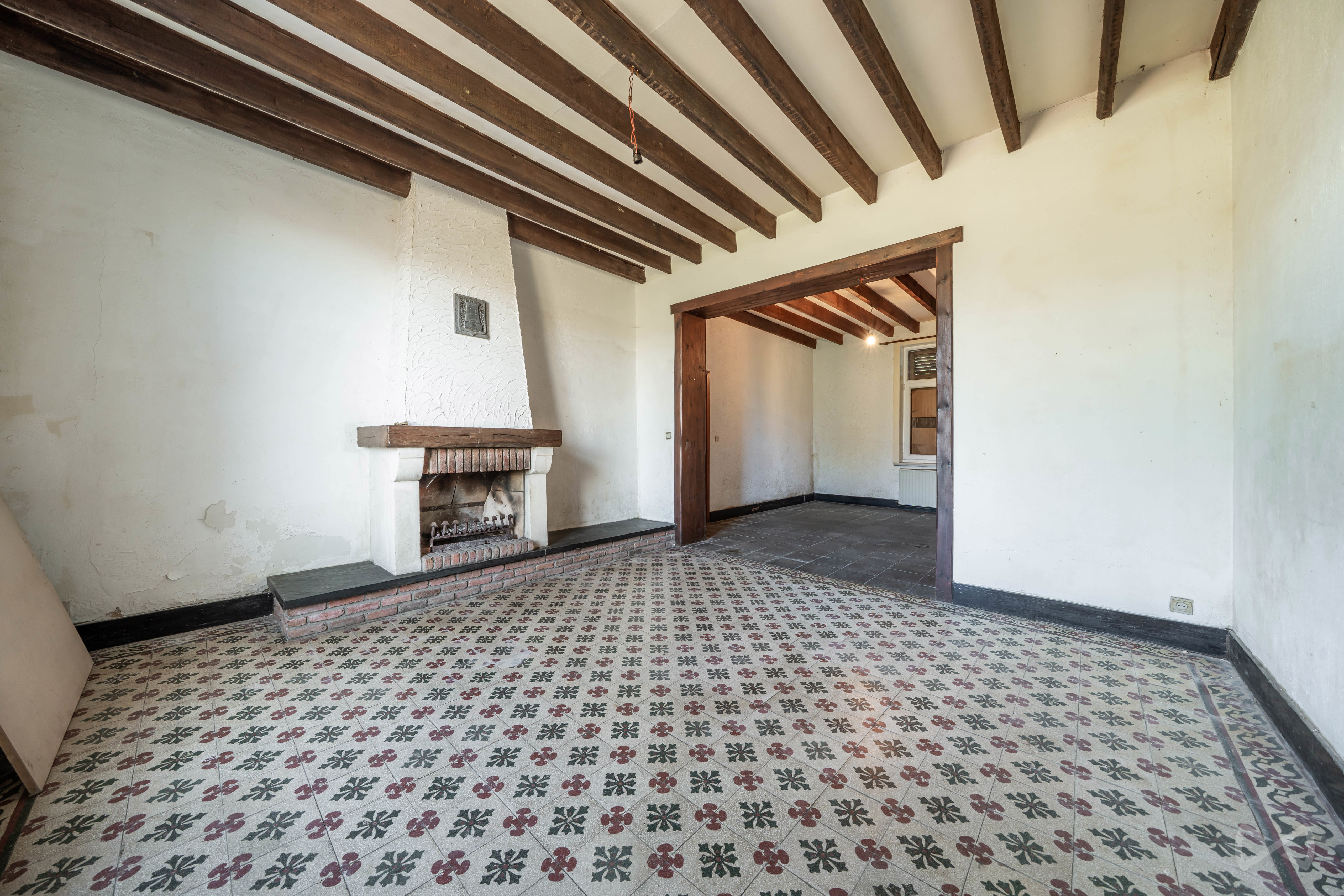 Picture 3 of 3 for House with six bedrooms in Hennuyères