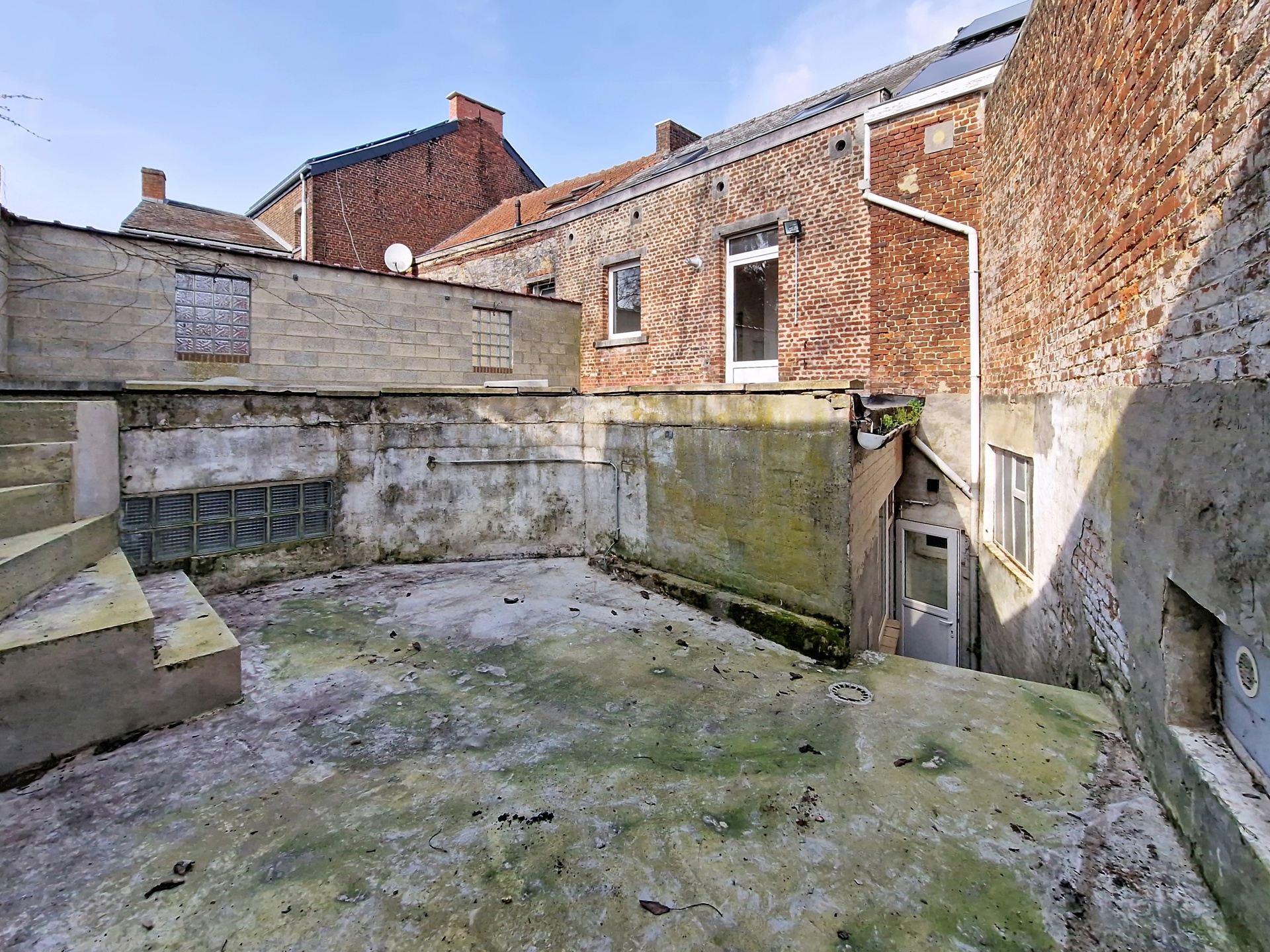 Photo 1 sur 4 pour Maison de quatre chambres à Écaussinnes