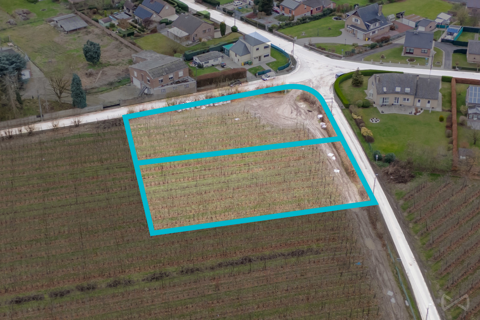 Picture 1 of 4 for Building ground in Lens-sur-geer
