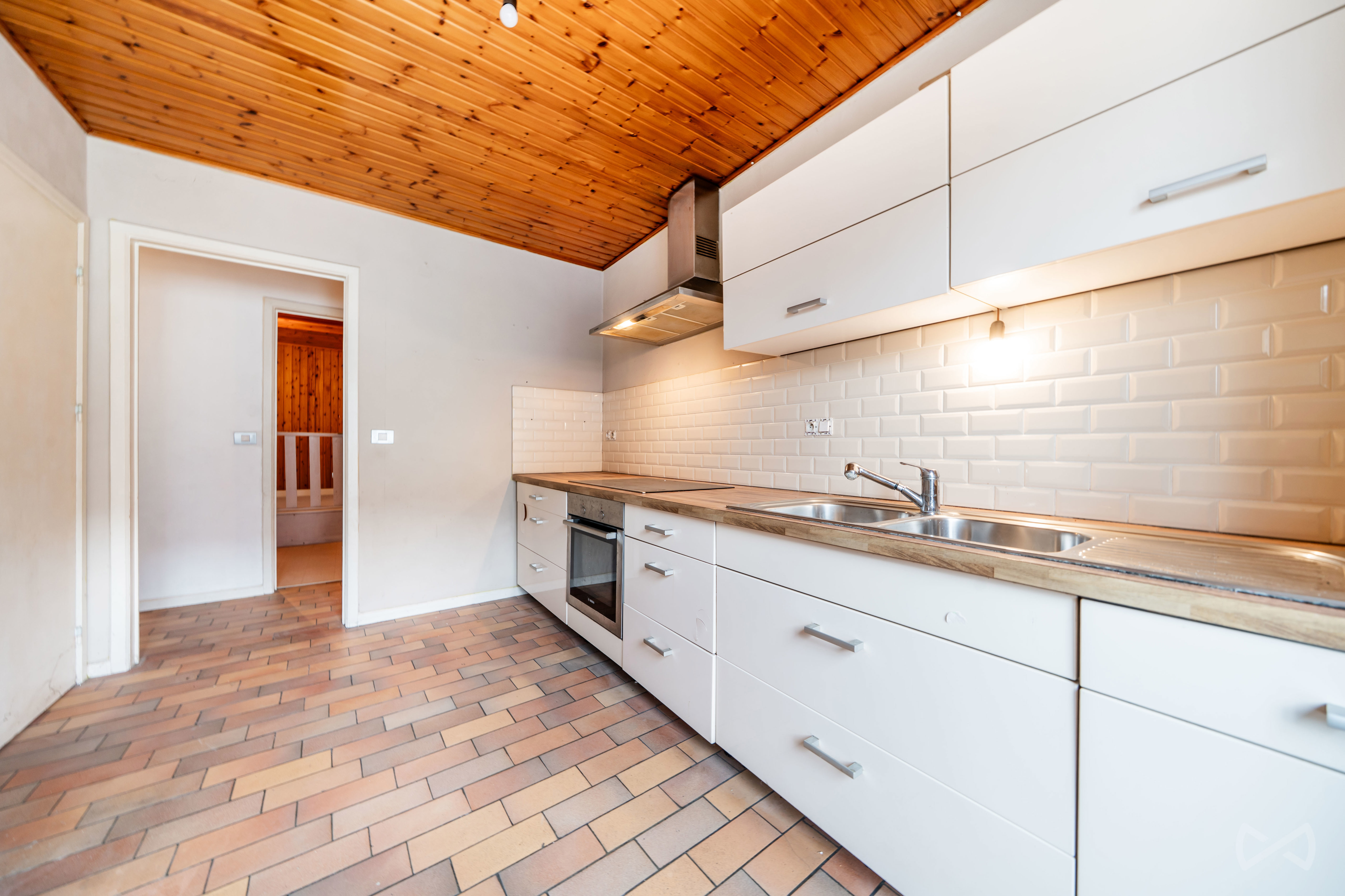 Picture 3 of 3 for Multi-purpose building with three bedrooms in Basècles