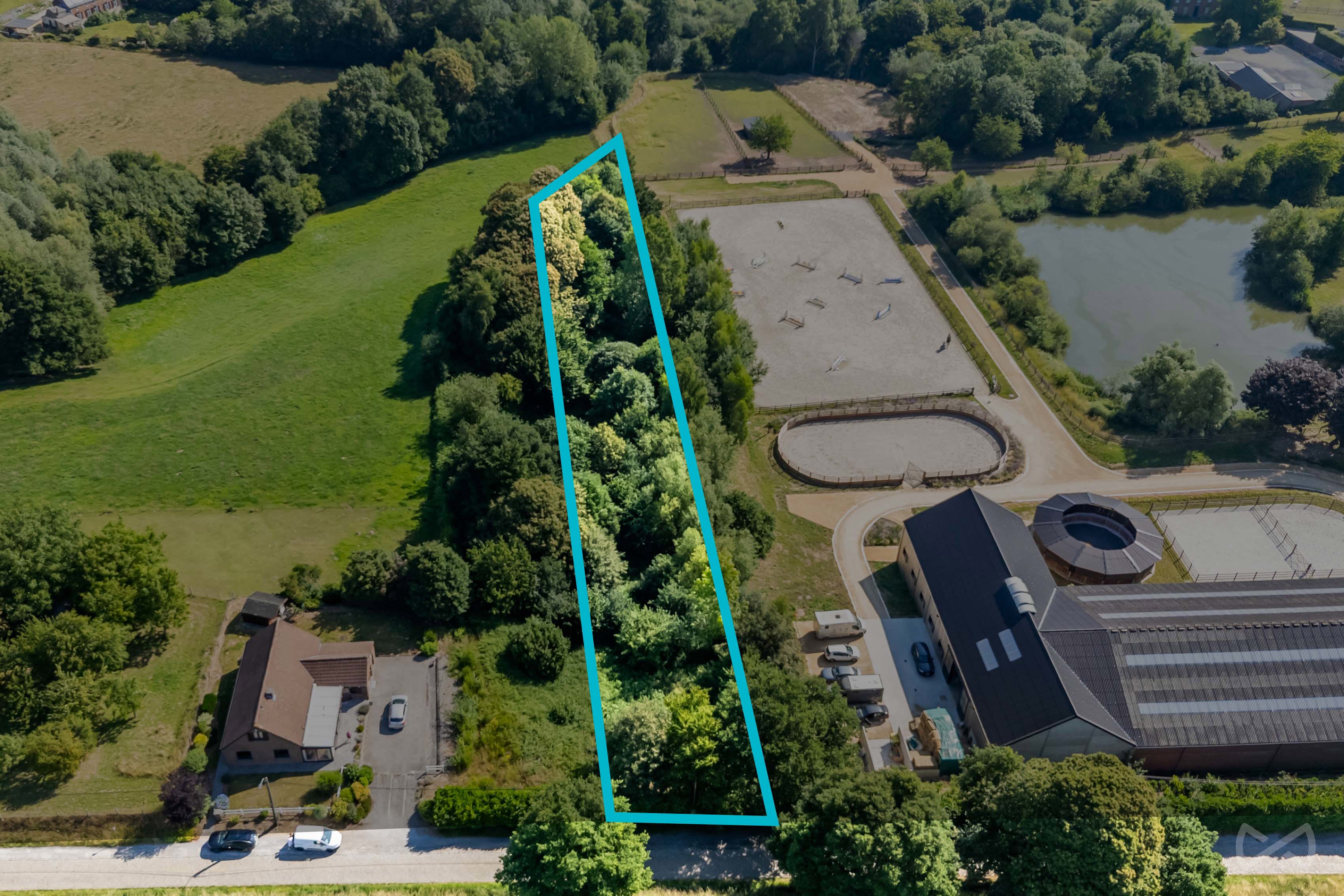 Picture 3 of 4 for Building ground in Nivelles