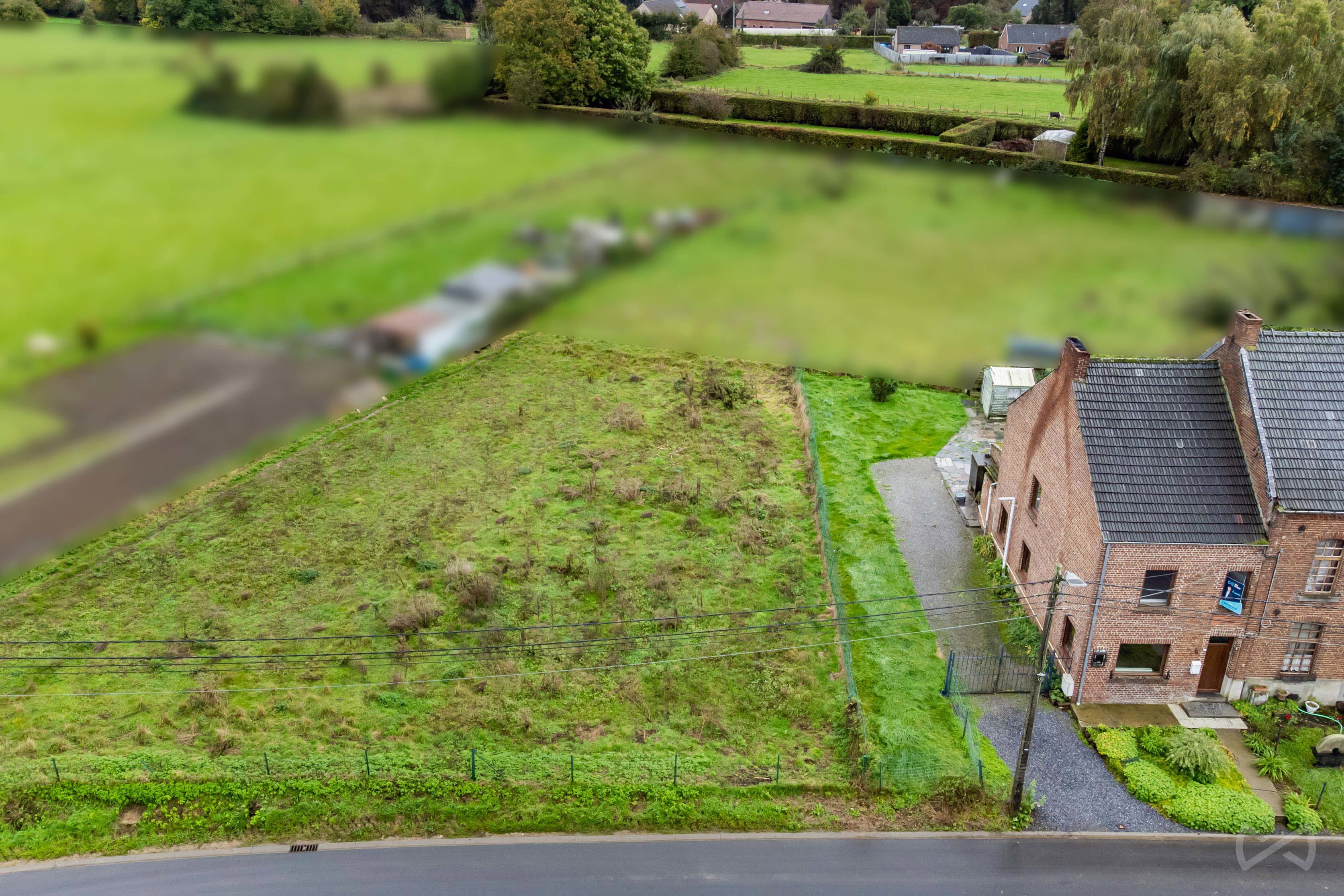Picture 2 of 3 for Building ground in Sars-la-Buissière