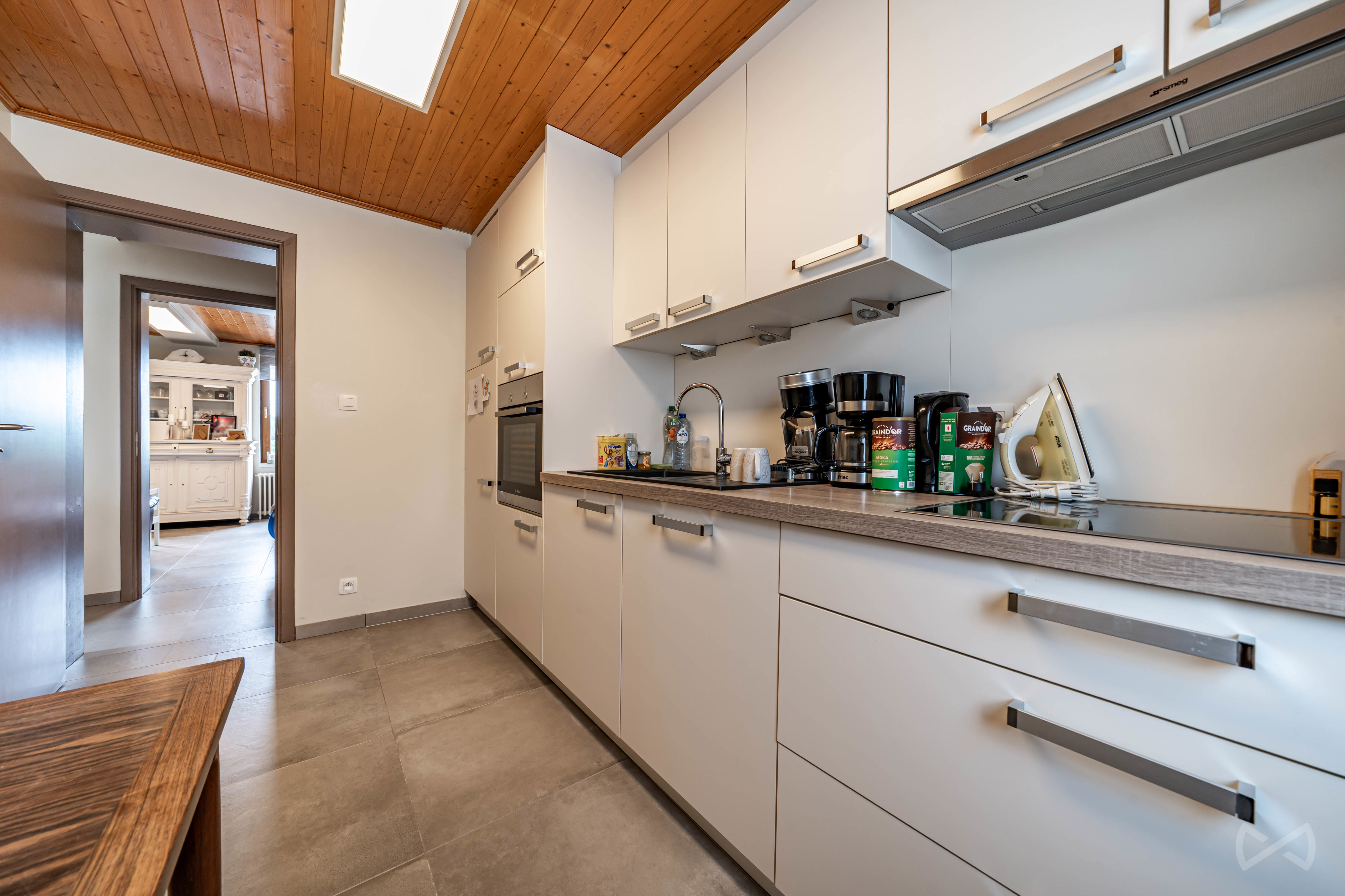 Photo 1 sur 4 pour Immeuble mixte de six chambres à Ghislenghien