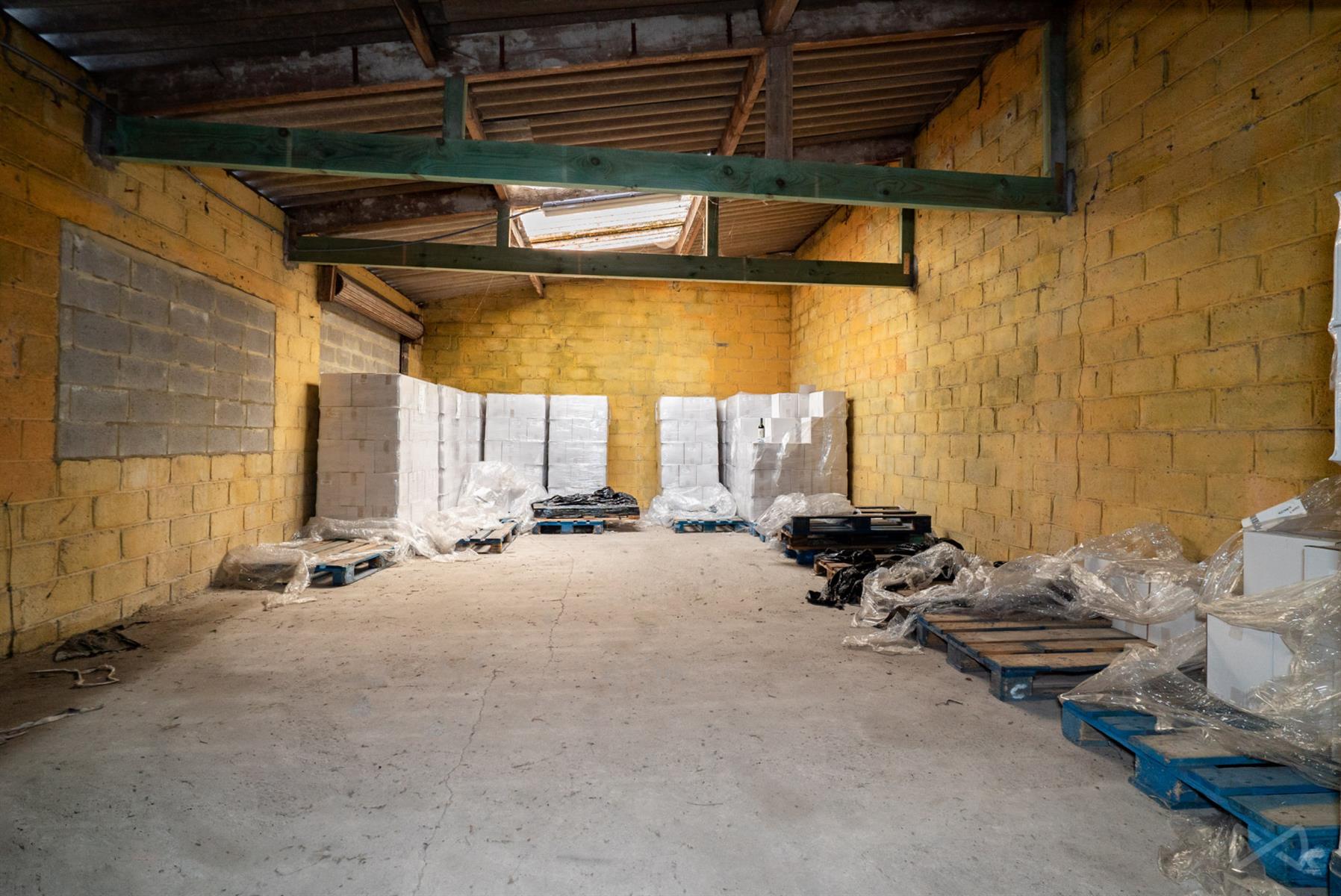 Picture 3 of 4 for Multi-purpose building in Marcinelle