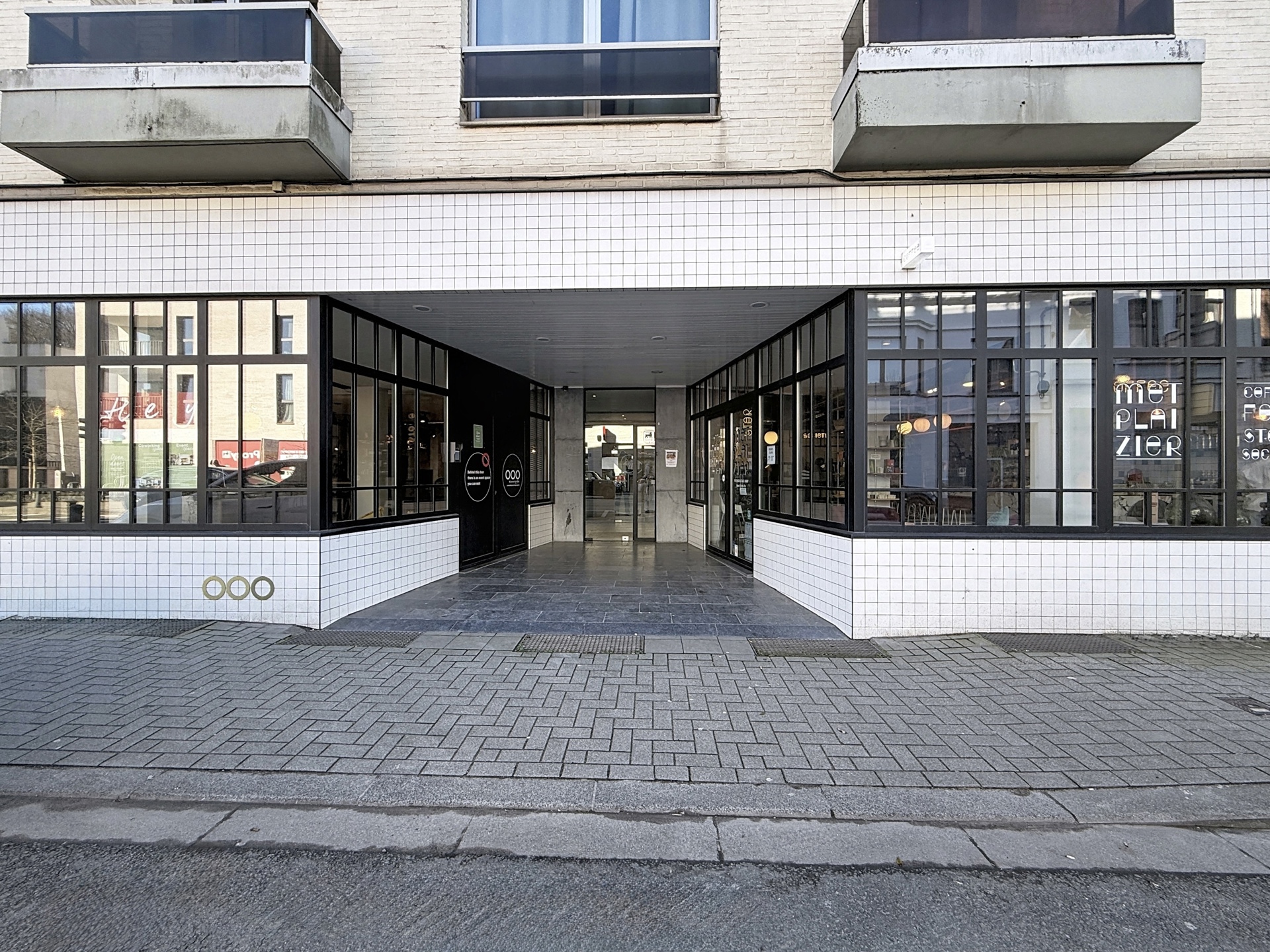 Photo 1 sur 5 pour Rez commercial à Uccle