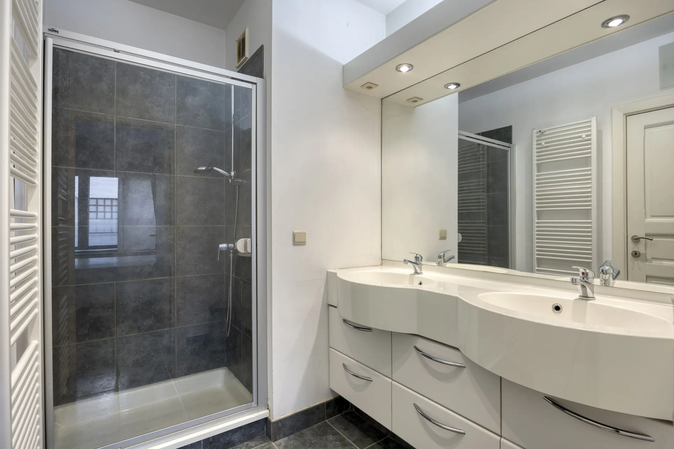 Photo 4 sur 4 pour Rez-de-chaussée de trois chambres à Knokke-Heist