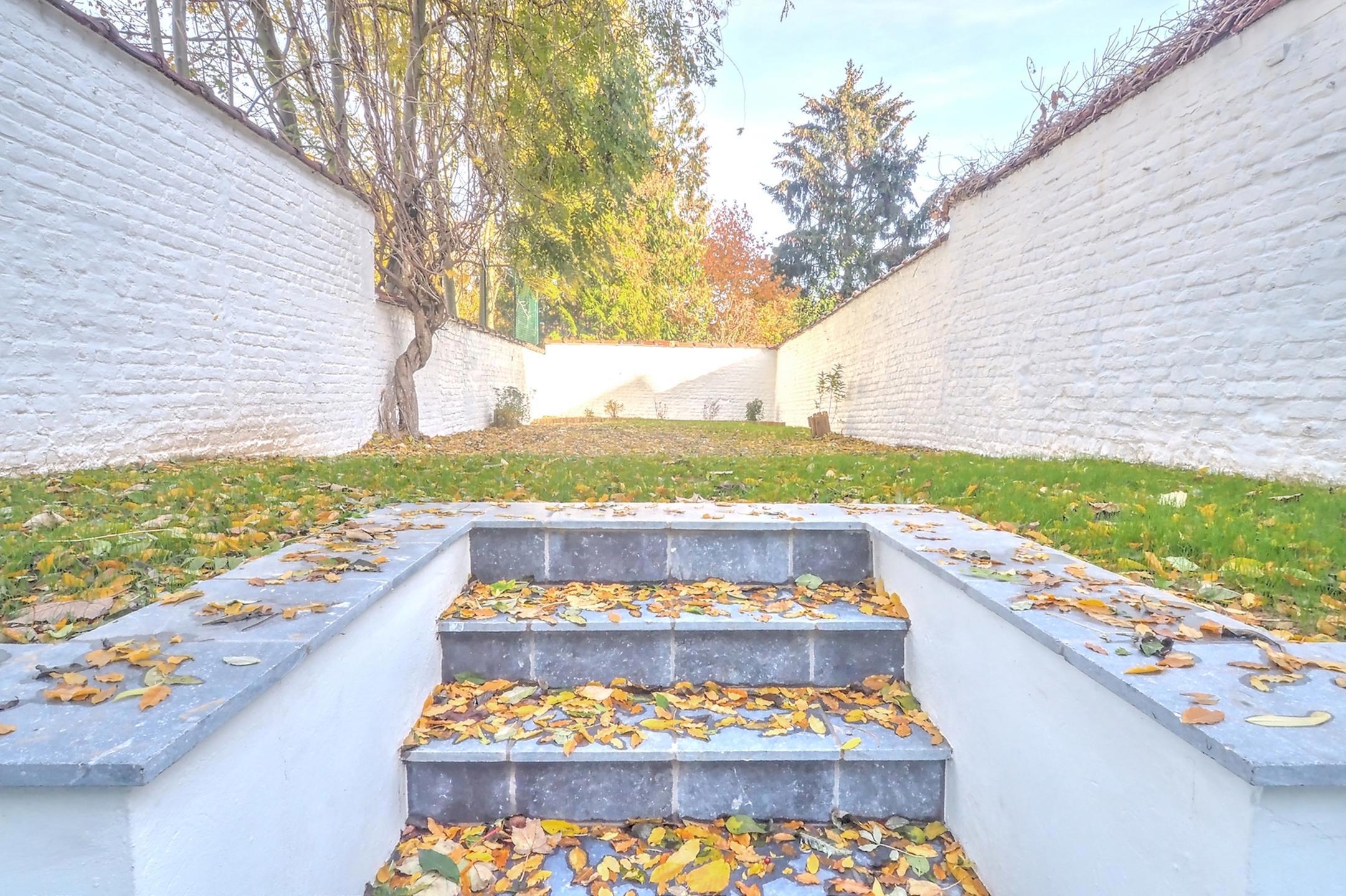 Picture 1 of 2 for Duplex with three bedrooms in Woluwe-Saint-Lambert